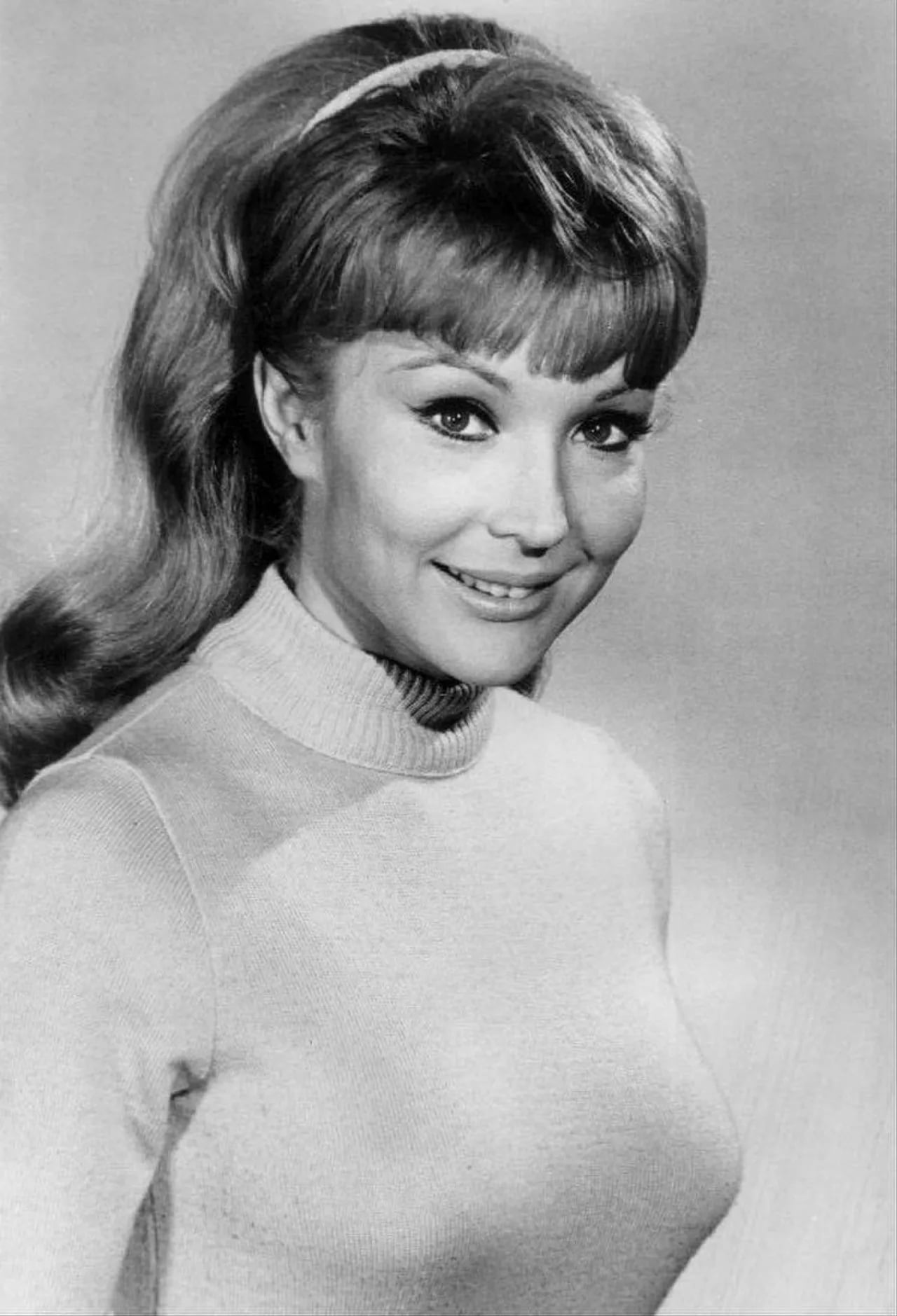 Portrait of Francine York (1936–2017) – memorial page