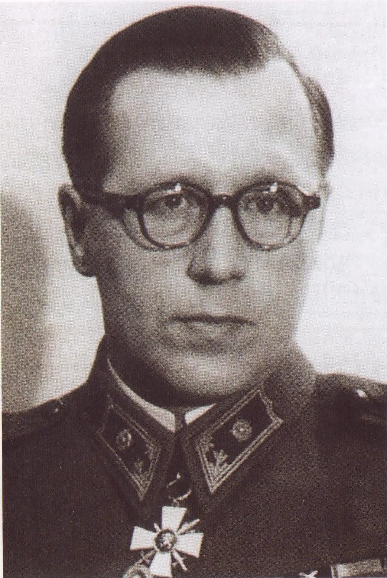 Portrait of O. R. Bäckman (1911–2007) – memorial page