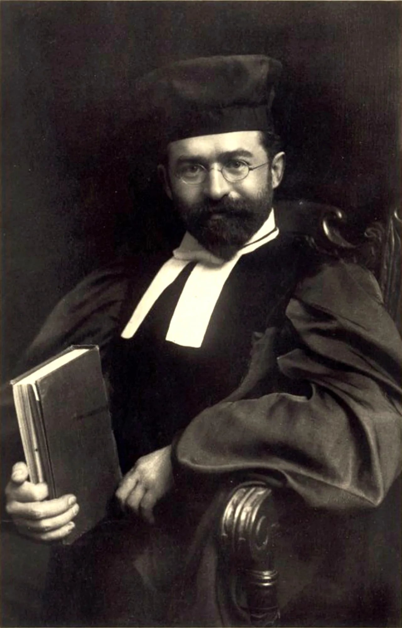Portrait of Joseph Hertz (1872–1946) – memorial page
