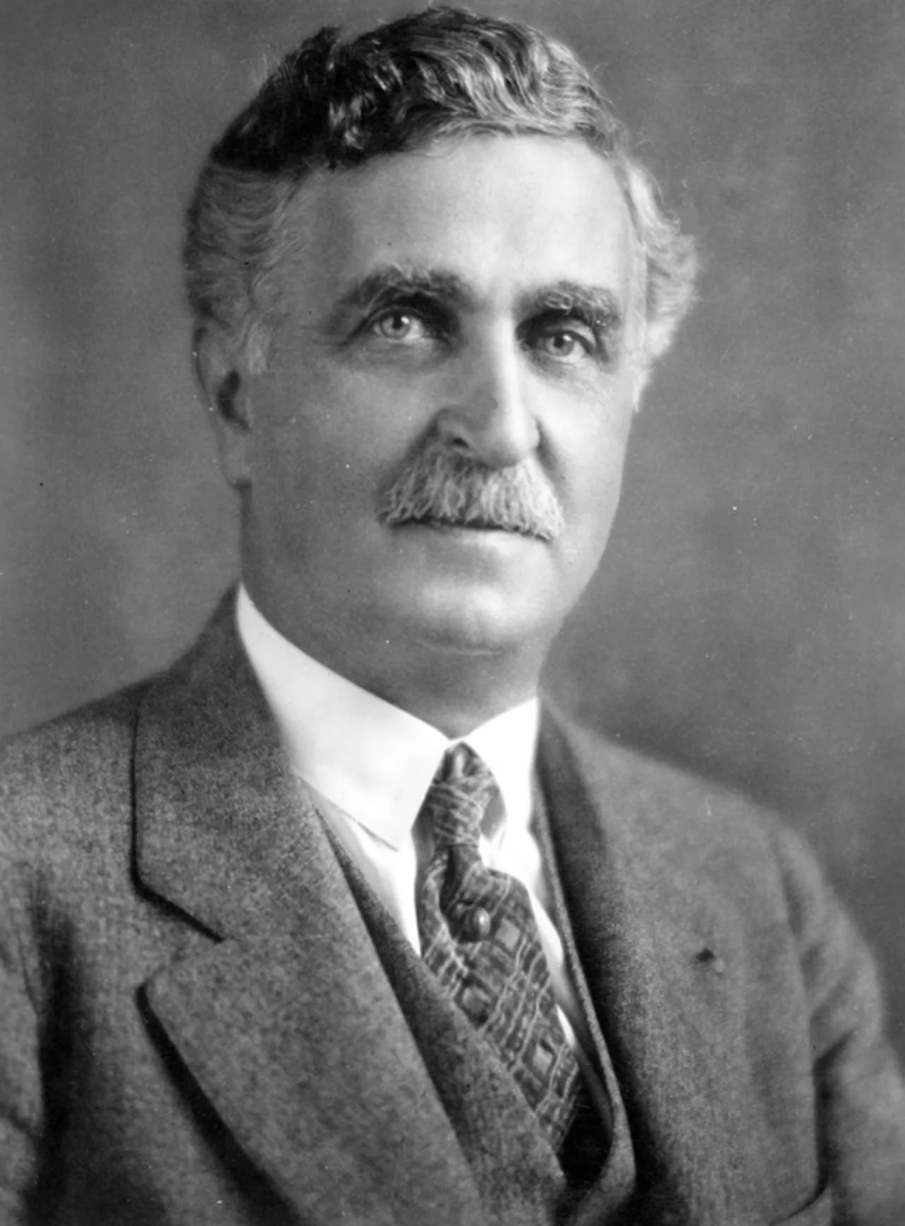 Portrait of George Otis Smith (1871–1944) – memorial page