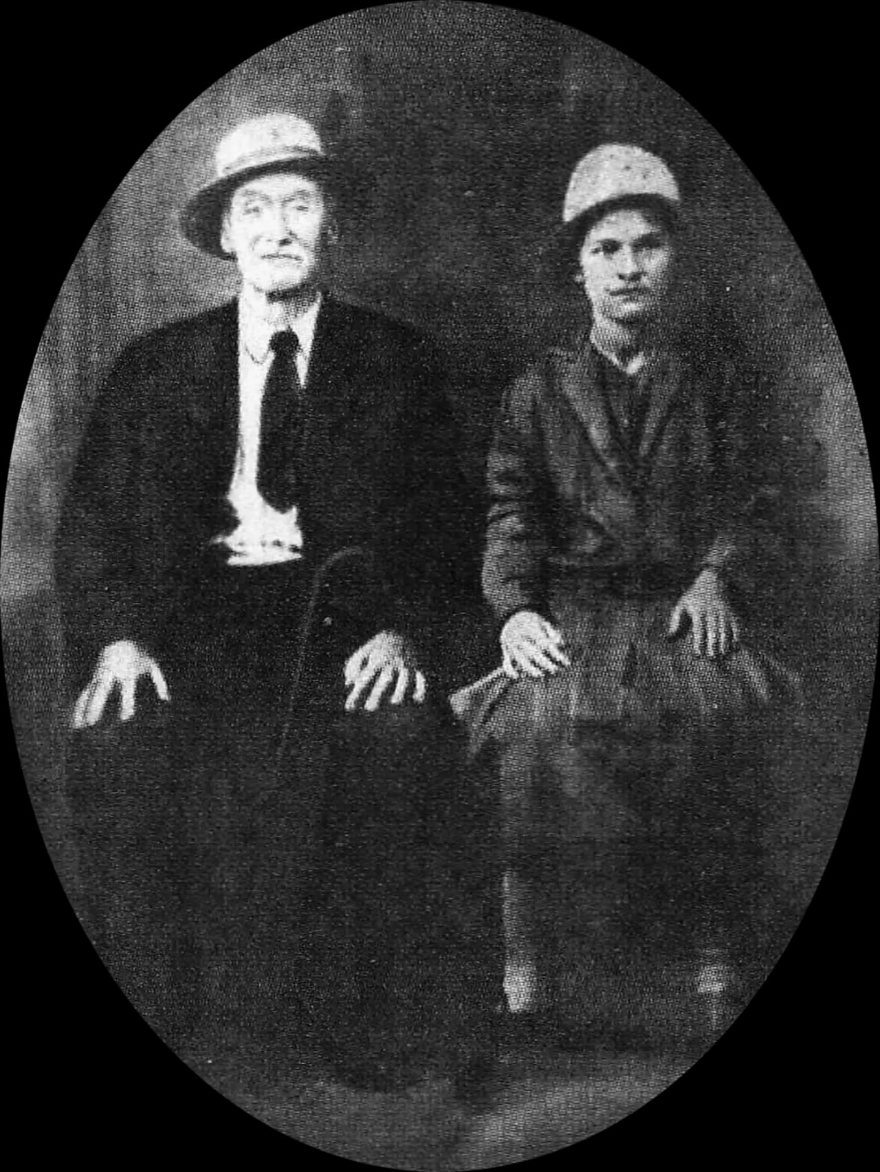 Portrait of Gertrude Janeway (1909–2003) – memorial page