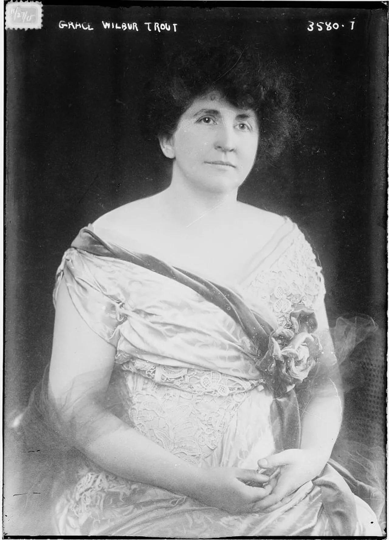 Portrait of Grace Wilbur Trout (1864–1955) – memorial page