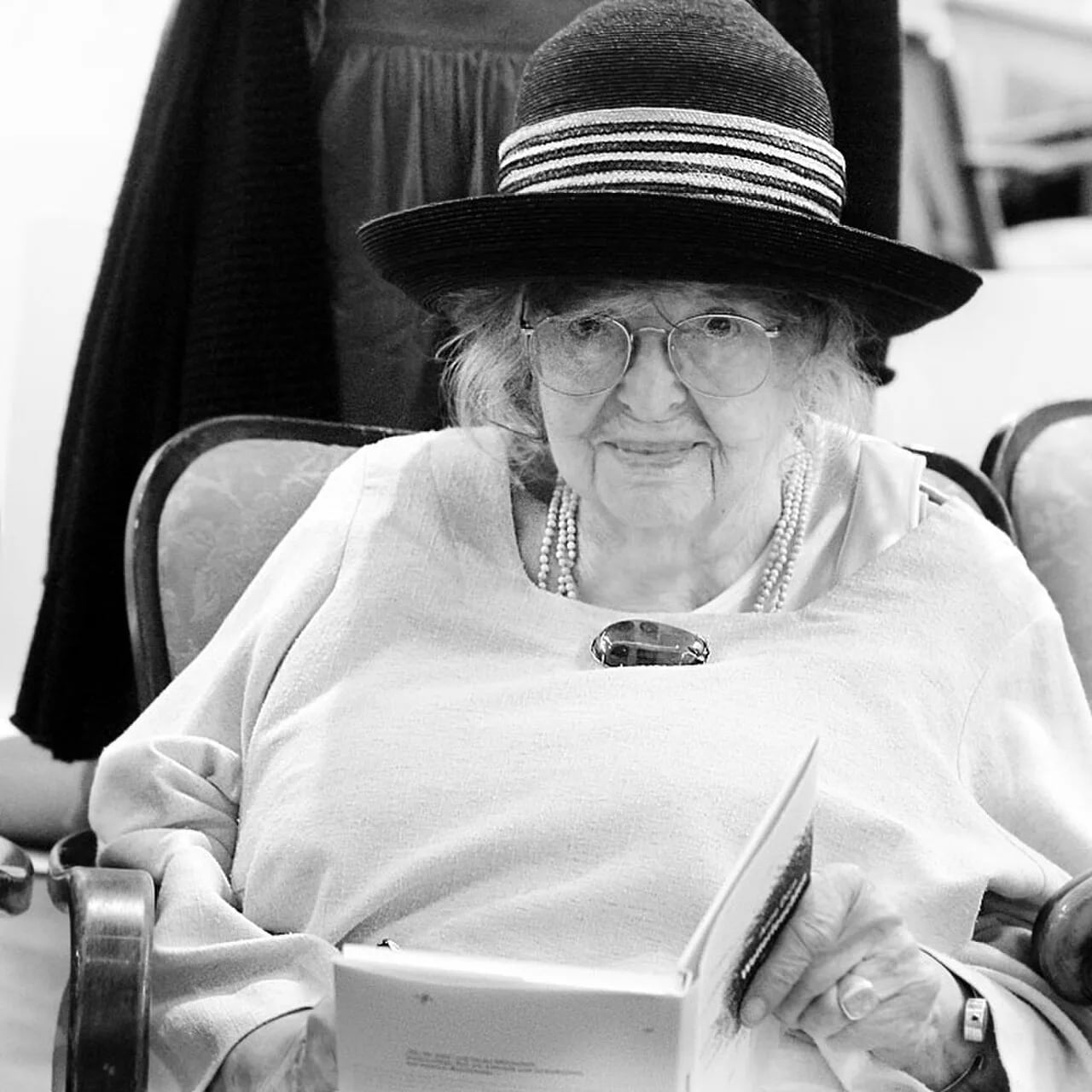 Porträt von Anne Dorn (1925–2017) – Gedenkseite