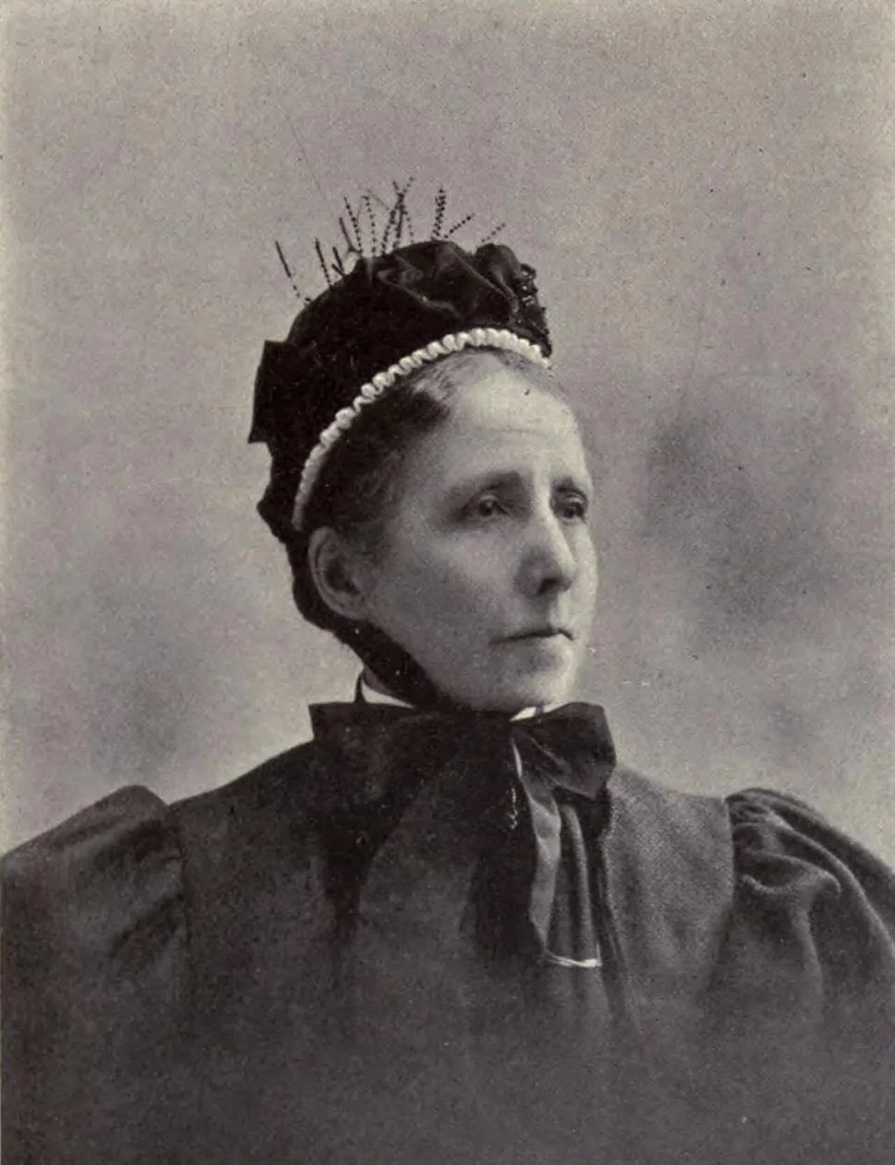 Portrait of Harriet A. Roche (1835–1921) – memorial page
