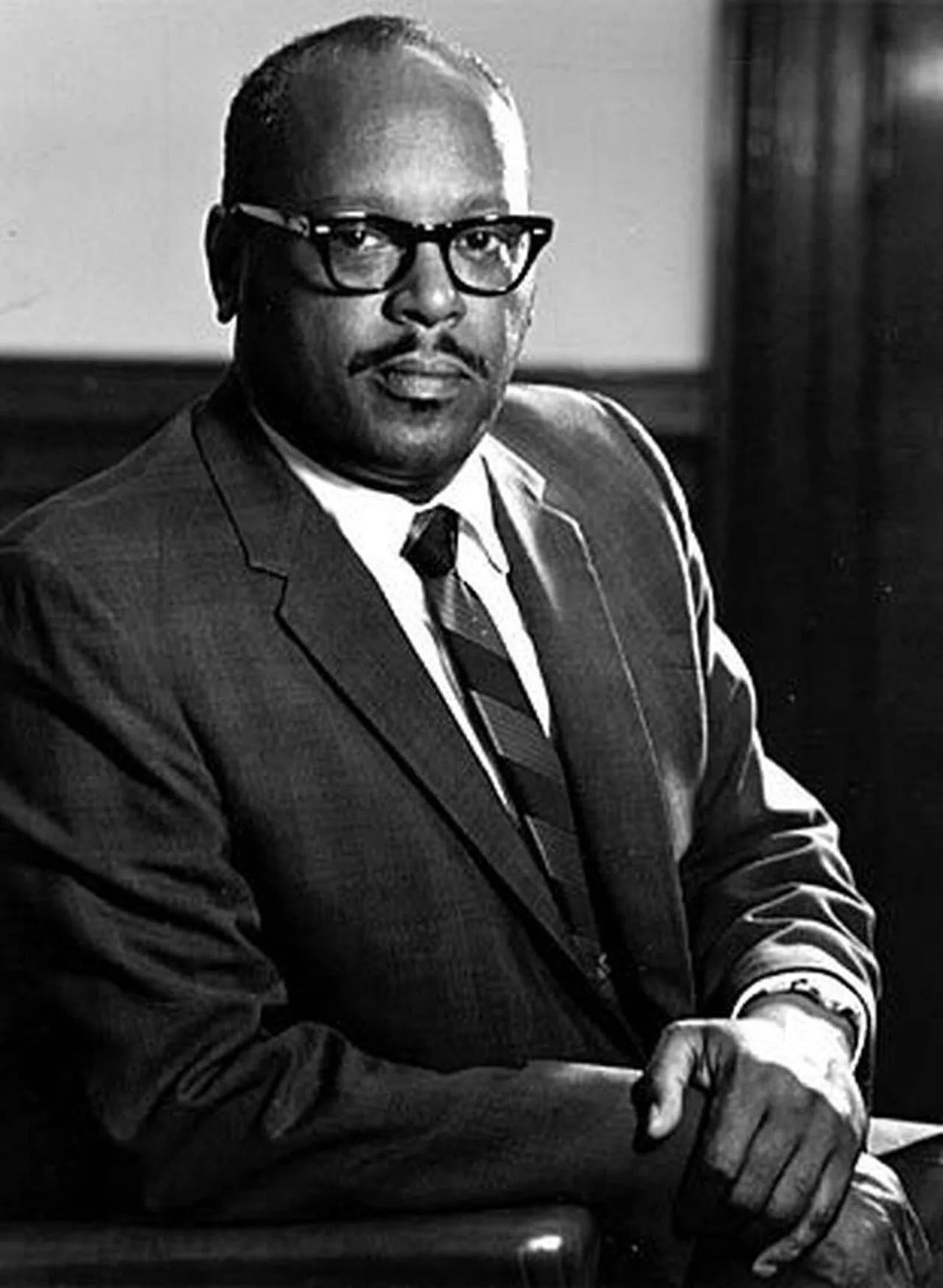 Portrait of Harry A. Cole (1921–1999) – memorial page
