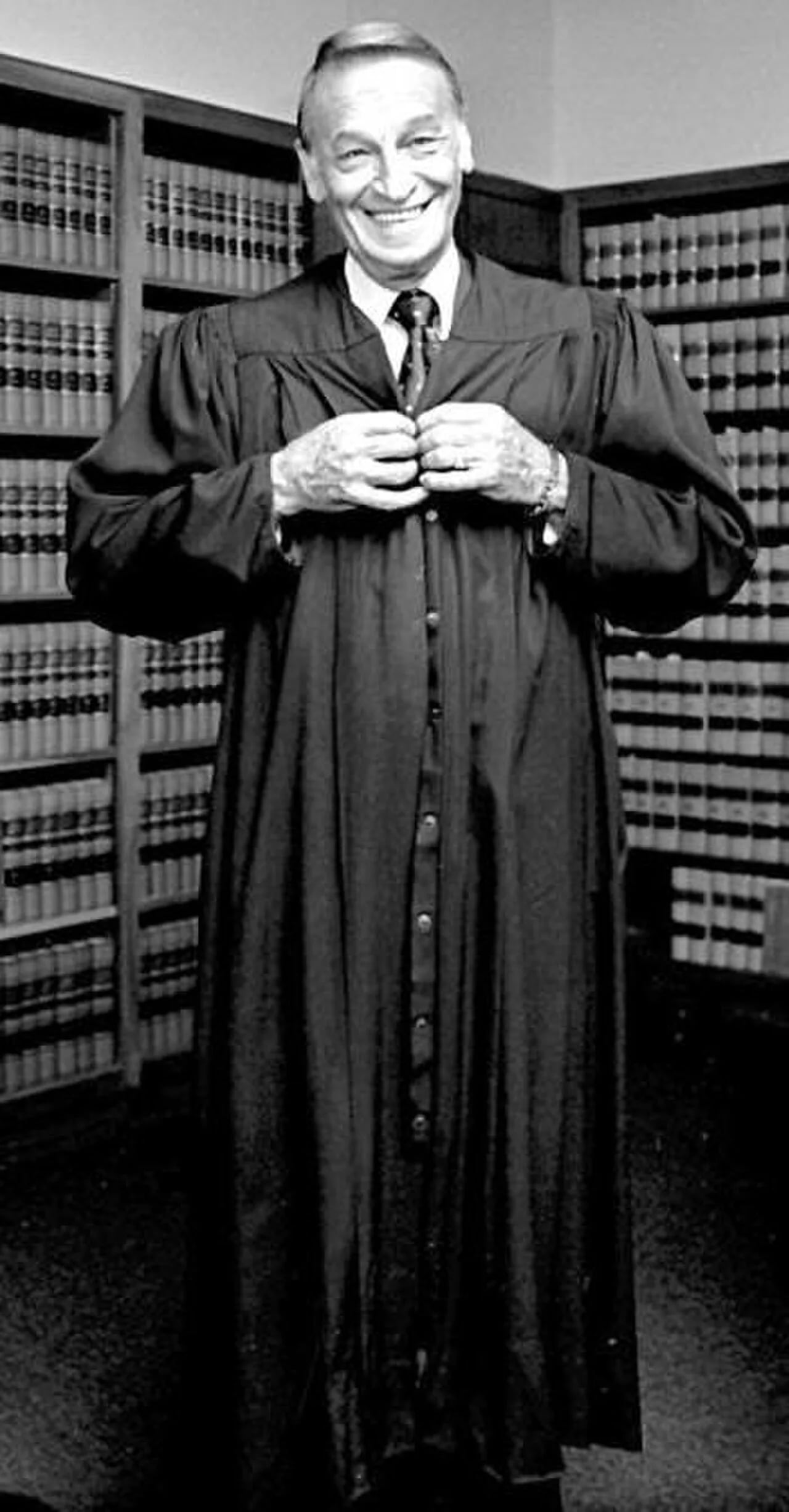 Portrait of Harry E. Claiborne (1917–2004) – memorial page