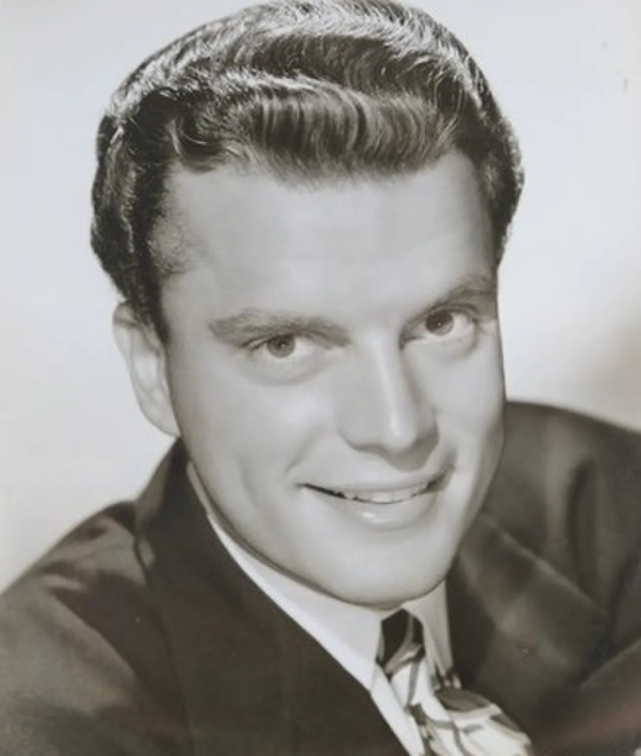 Portrait of Harry Lewis (1920–2013) – memorial page