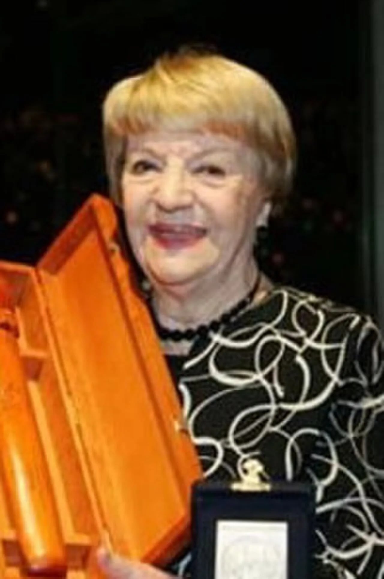 Portrait of Bélgica Castro (1921–2020) – memorial page