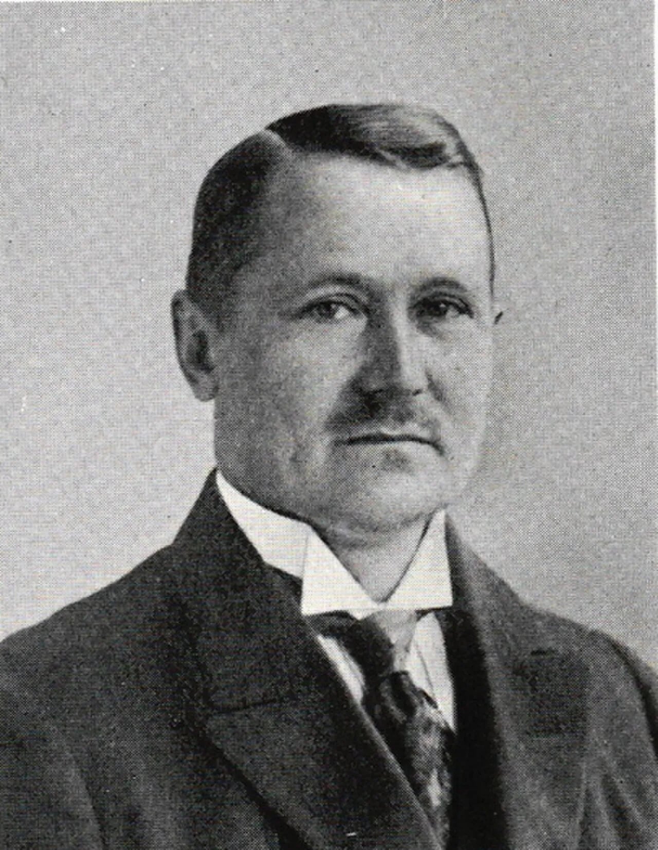 Portrait of Nils Gabrielsson (1876–1948) – memorial page