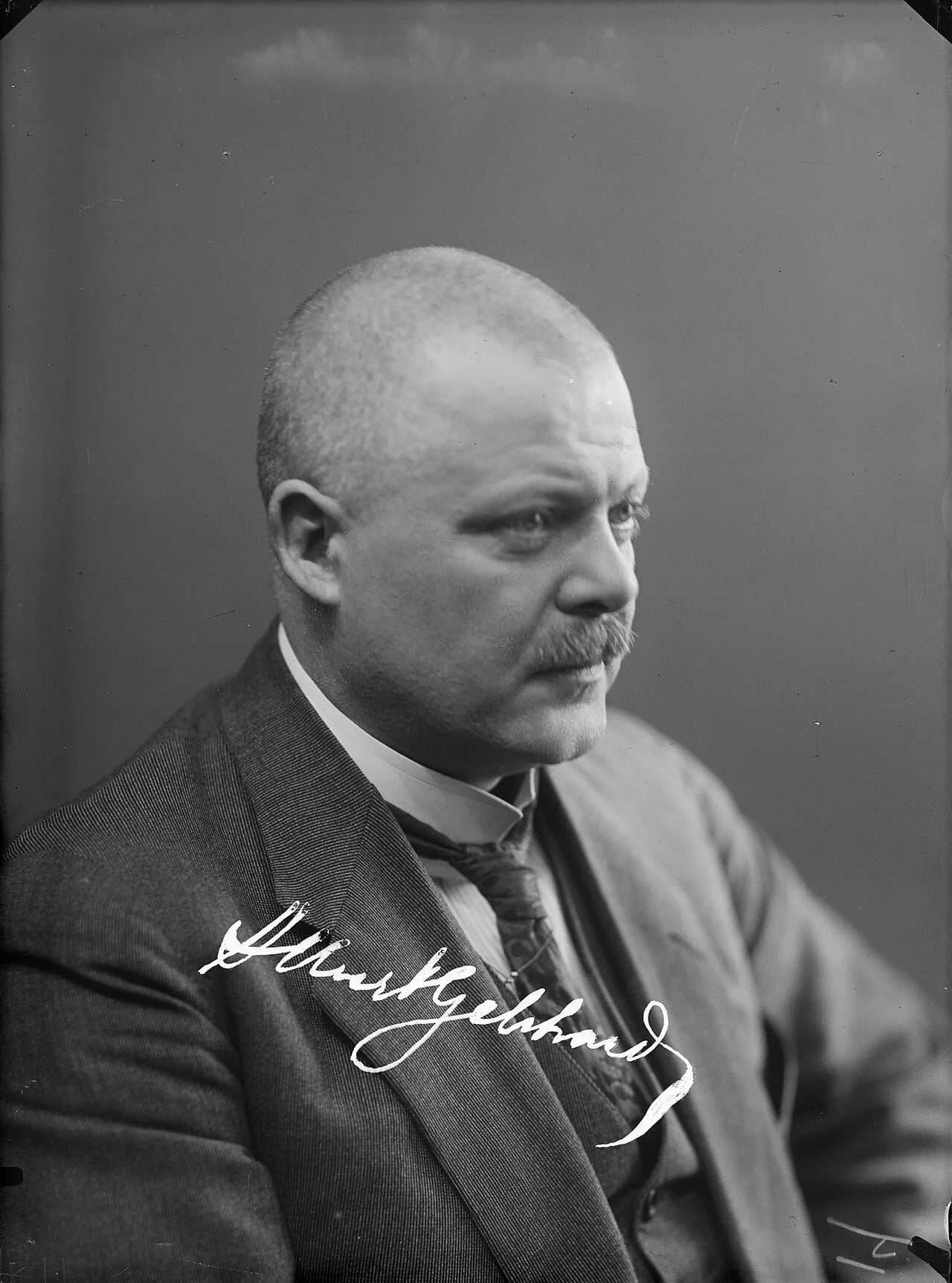 Portrait of Albert Gebhard (1869–1937) – memorial page
