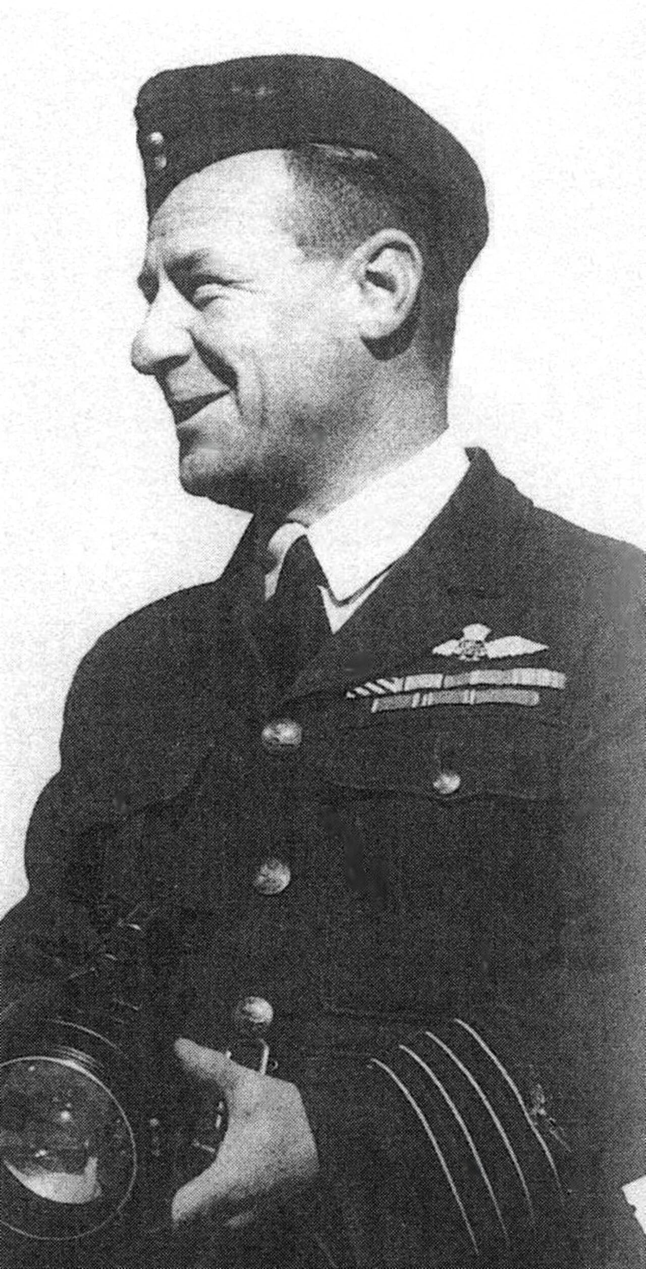 Portrait of Hippolyte De La Rue (1891–1977) – memorial page