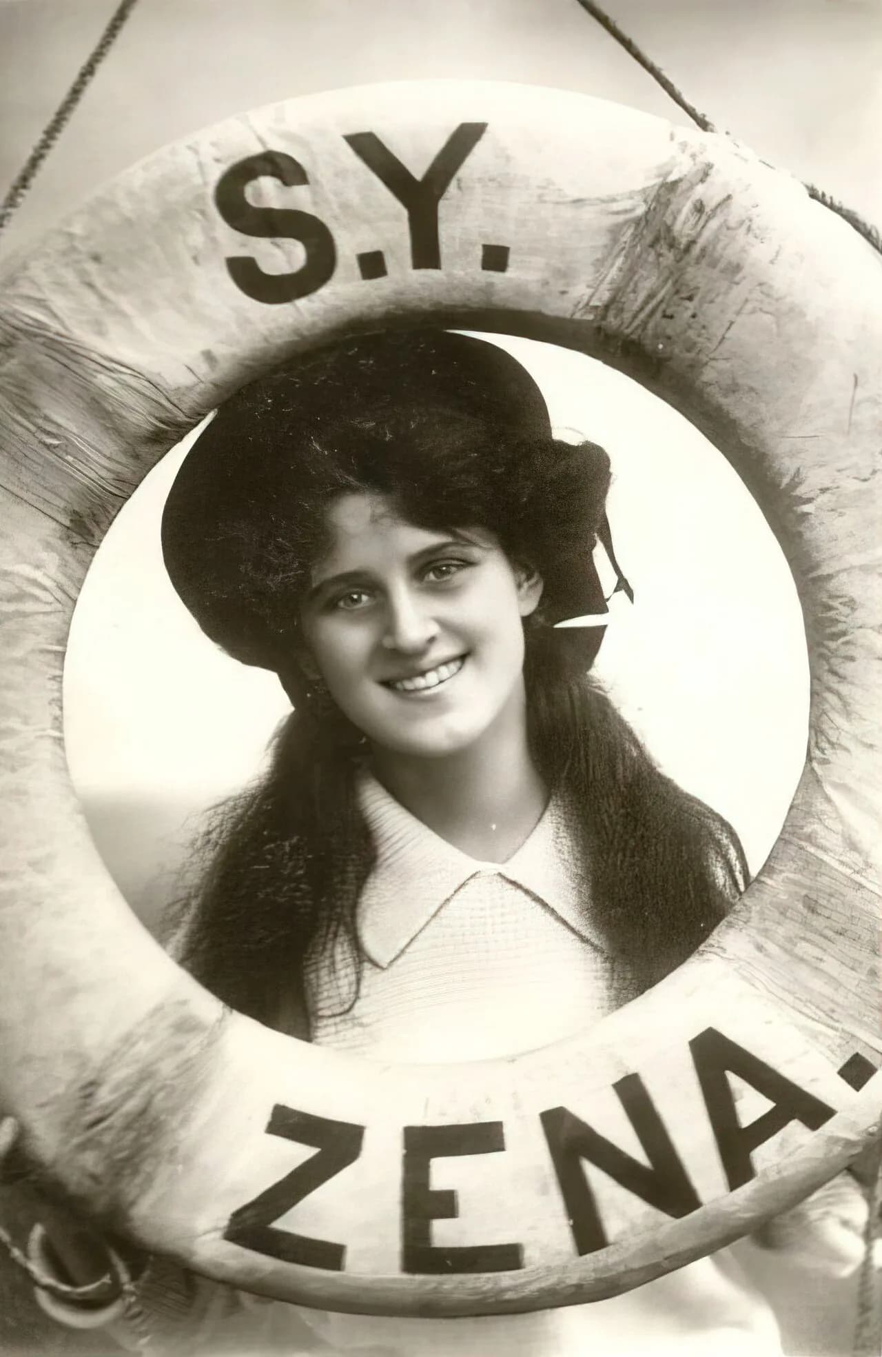 Zena Dare