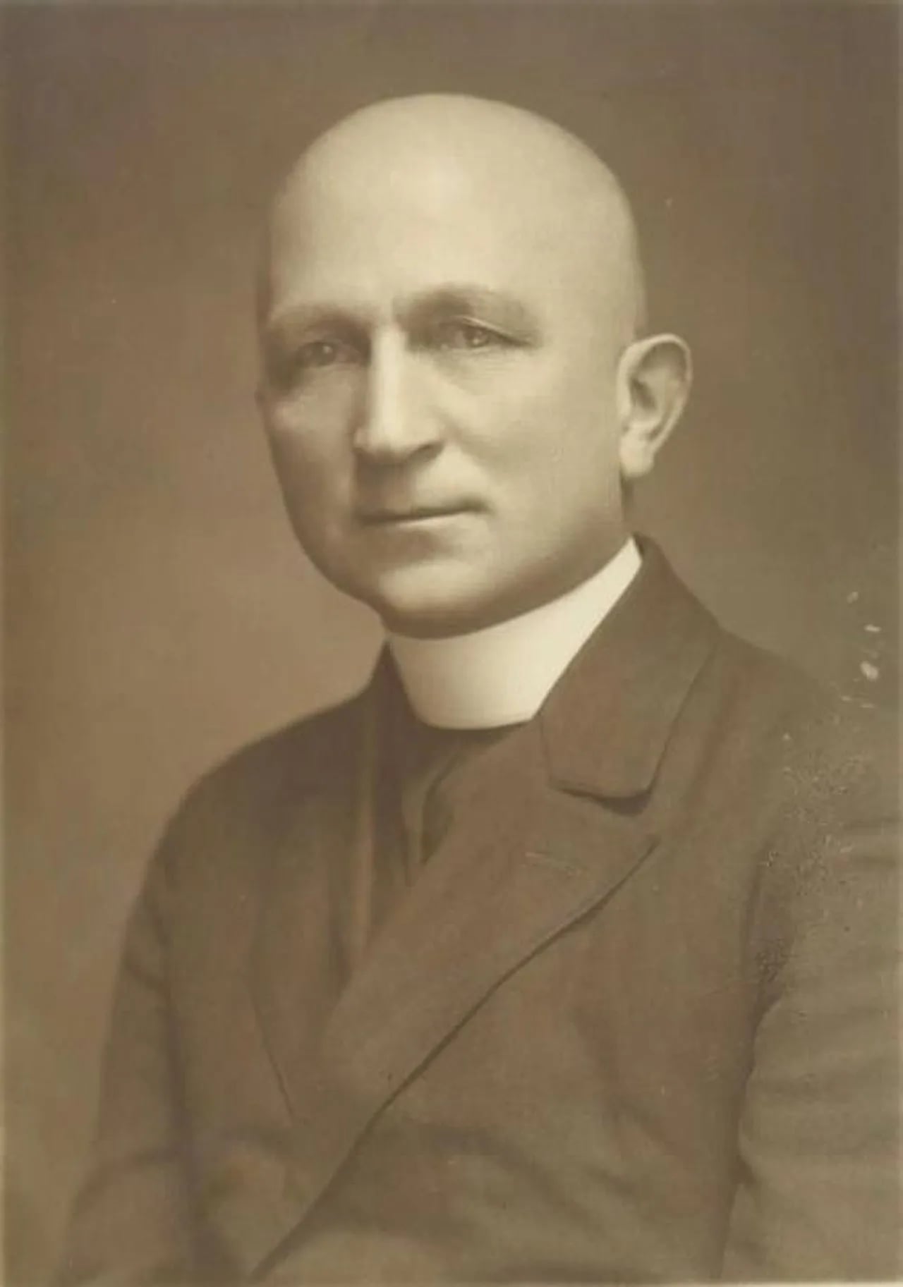 Porträt von Franc Kimovec (1878–1964) – Gedenkseite
