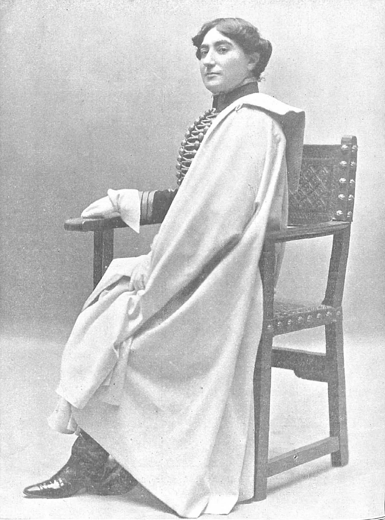 Portrait of Lucrecia Arana (1867–1927) – memorial page