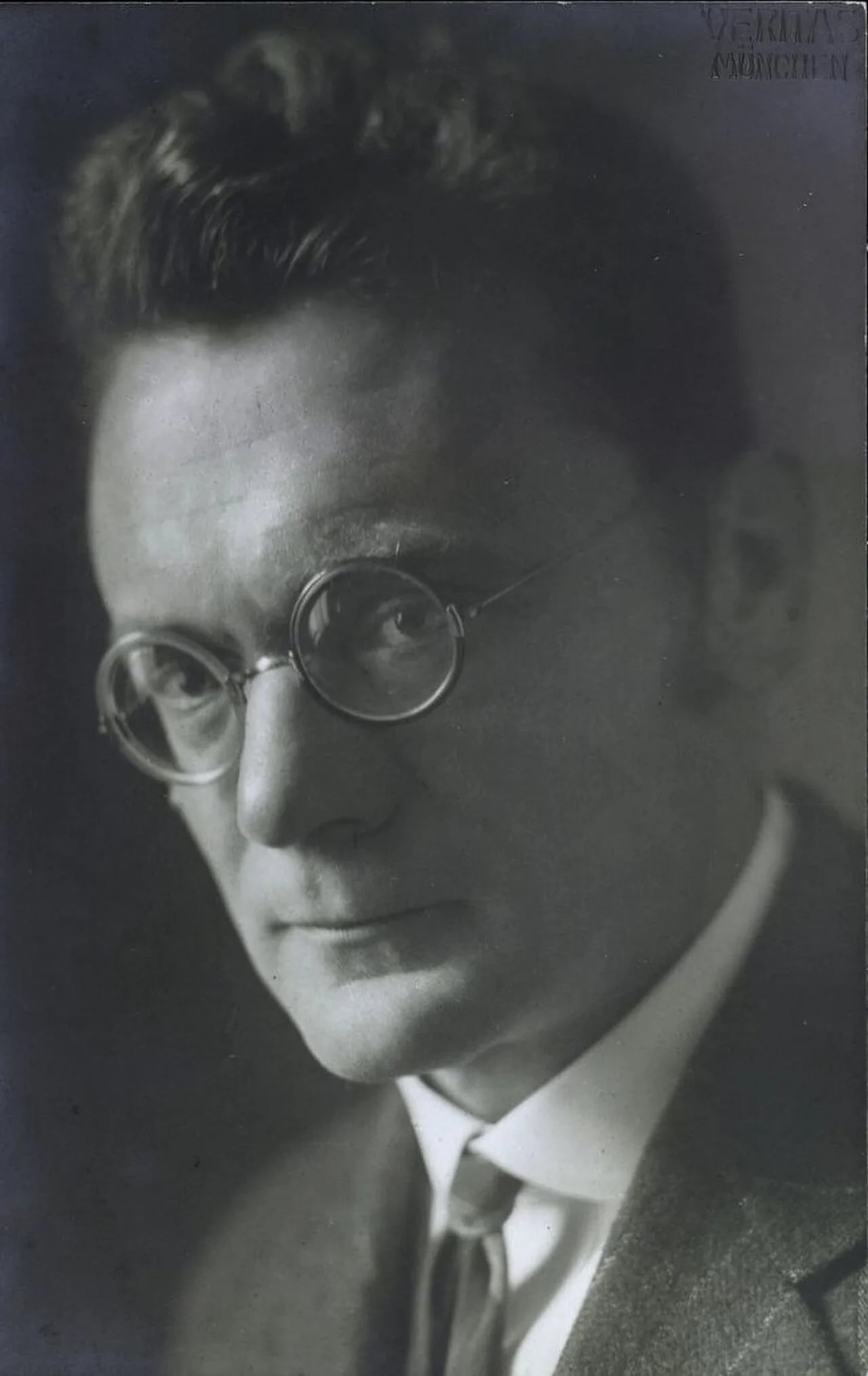 Portrait of Karl von Frisch (1886–1982) – memorial page