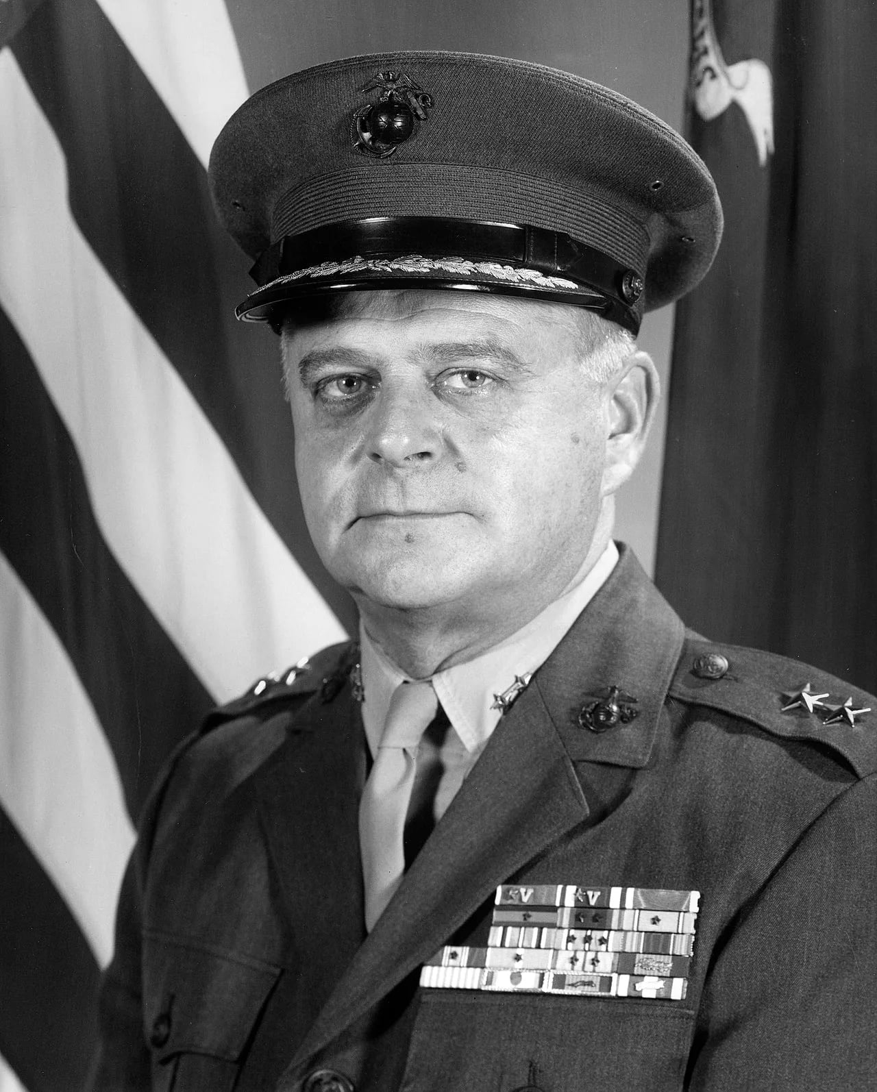 Portrait of Herman Poggemeyer Jr. (1919–2007) – memorial page