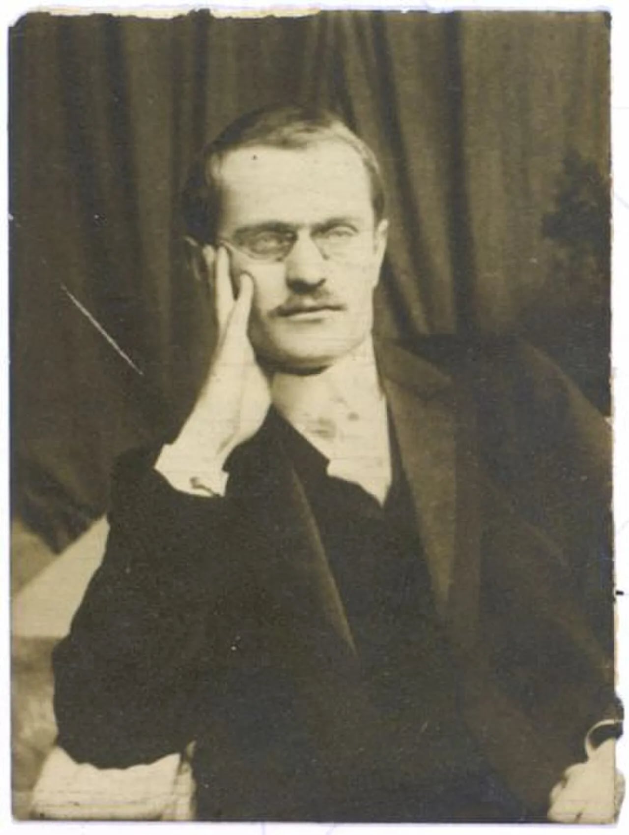 Portrait of Milan Plut (1881–1925) – memorial page