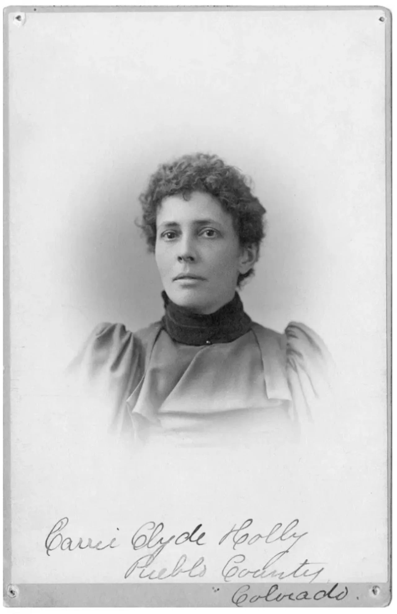 Portrait of Caroline Clyde Holly (1866–1943) – memorial page