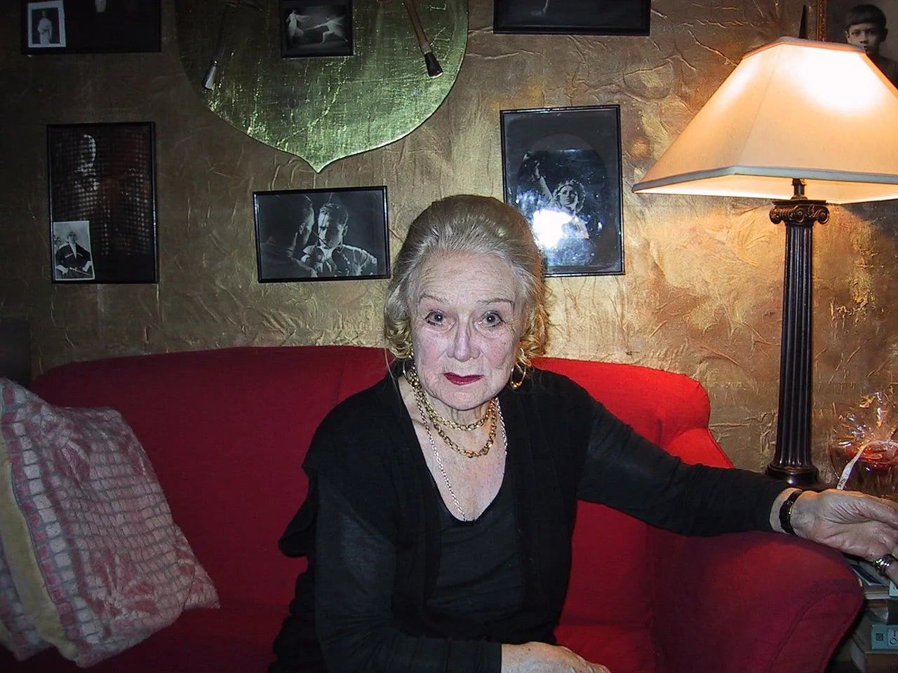 Portrait of Irina Belotelkin (1913–2009) – memorial page