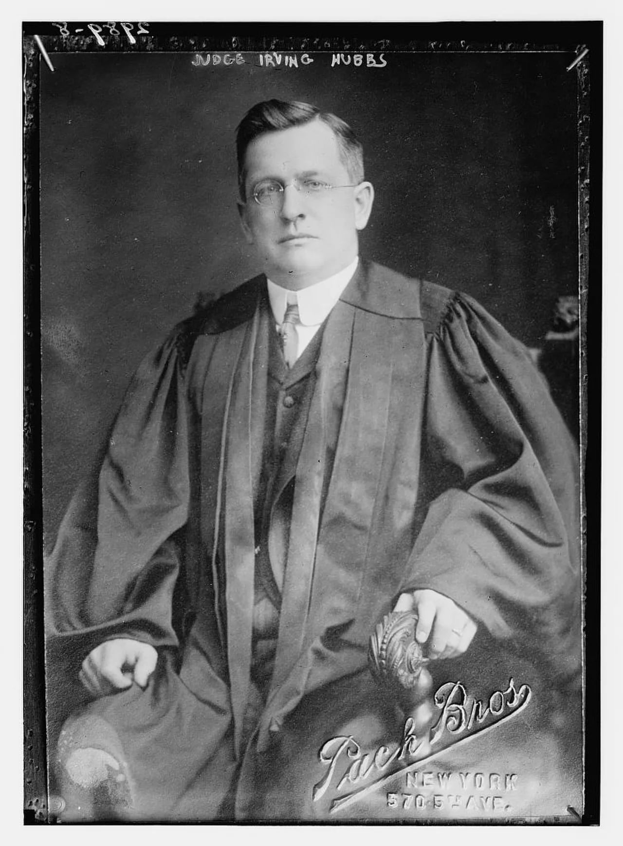 Portrait of Irving G. Hubbs (1870–1952) – memorial page
