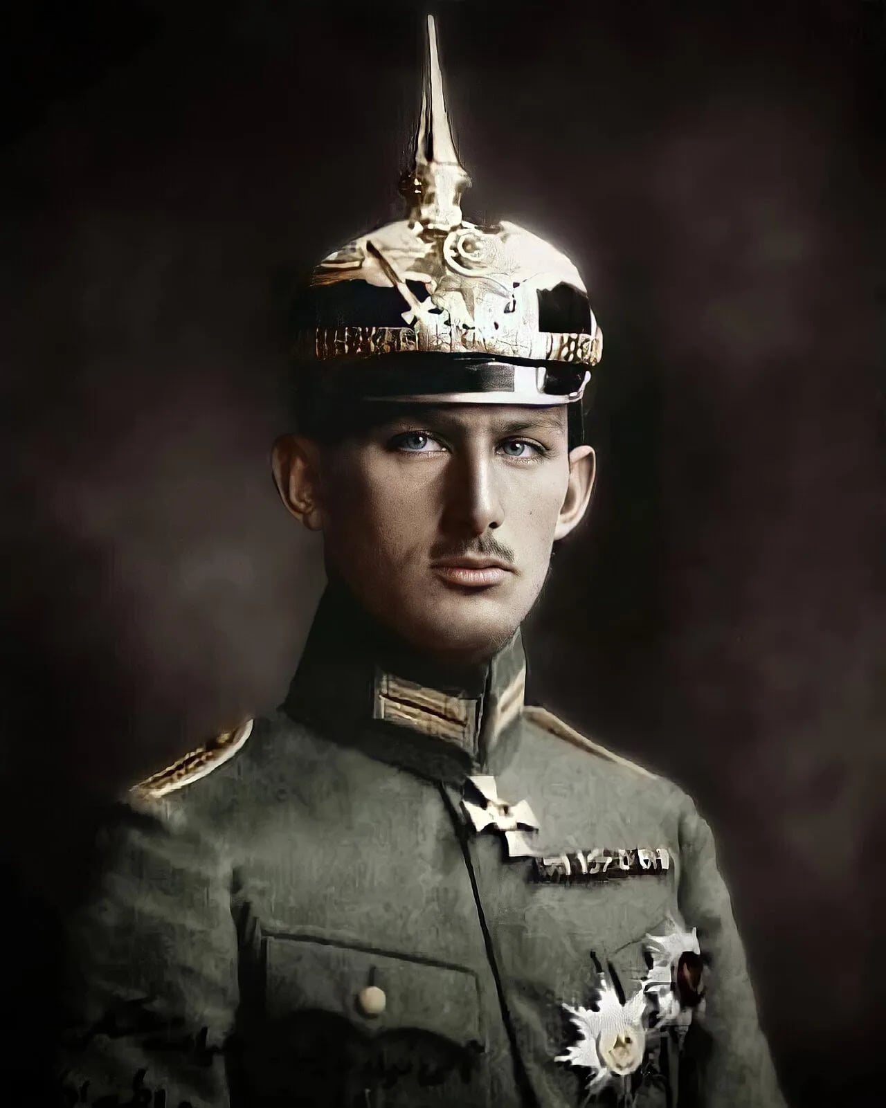 Portrait of Şehzade Ömer Faruk (1898–1969) – memorial page
