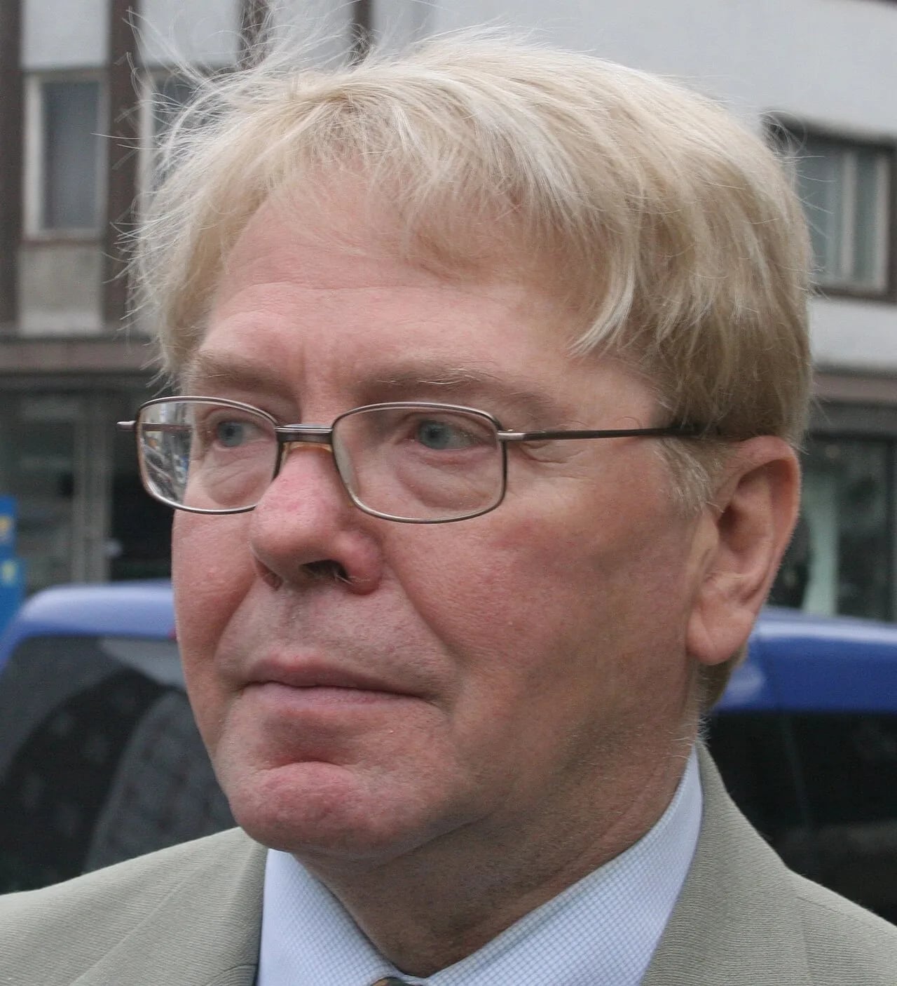 Portrait of Anti Kidron (1943–2023) – memorial page