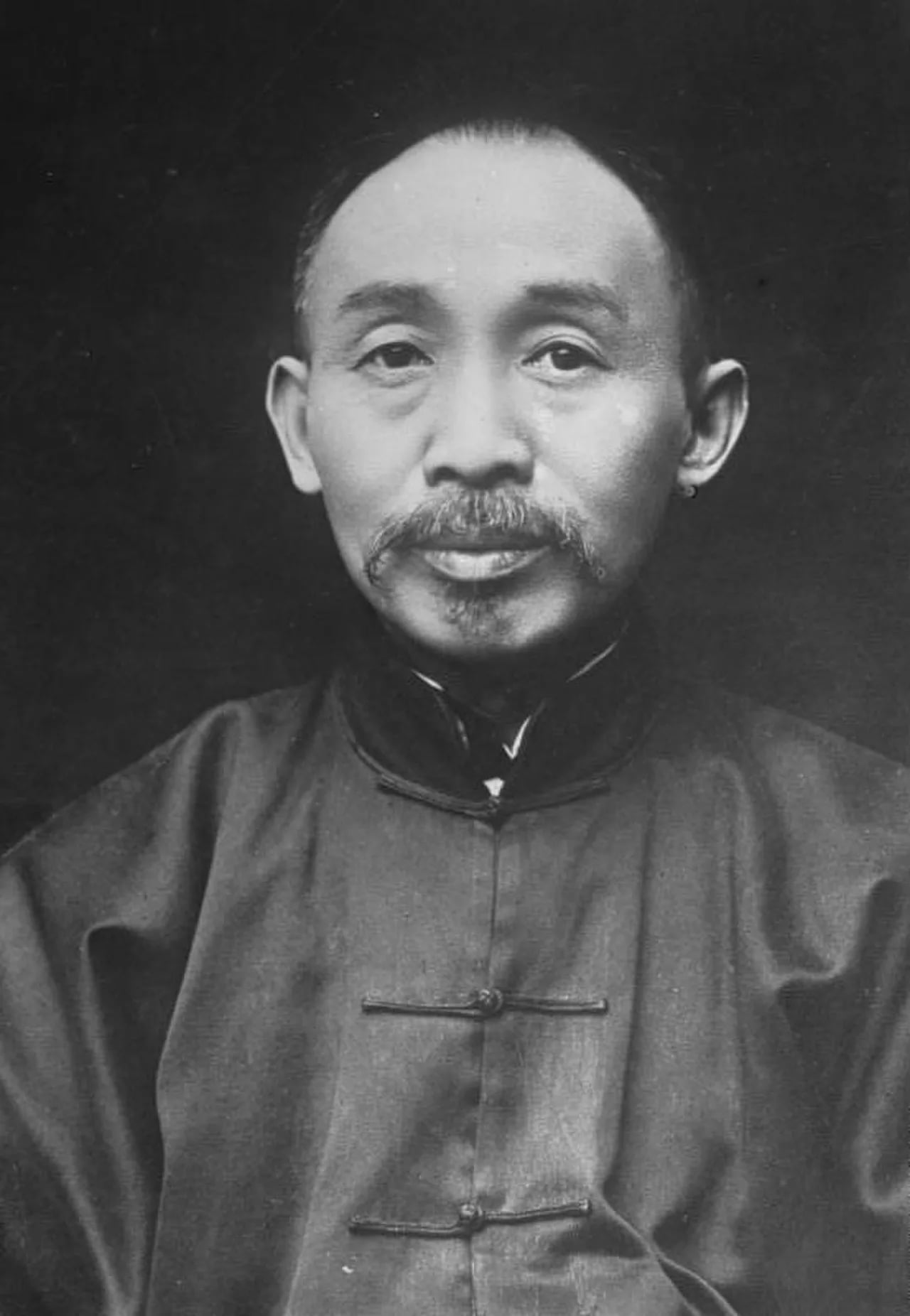 Porträt von Xu Shiying (1873–1964) – Gedenkseite