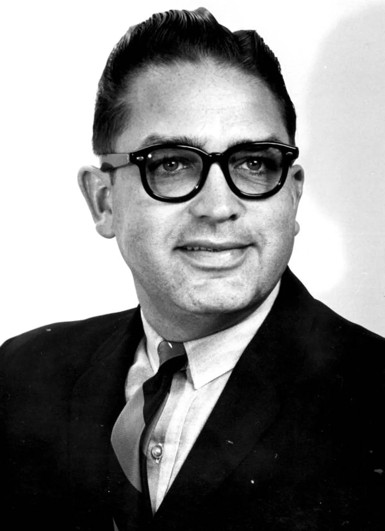 Portrait of Robert De Young (1924–2011) – memorial page