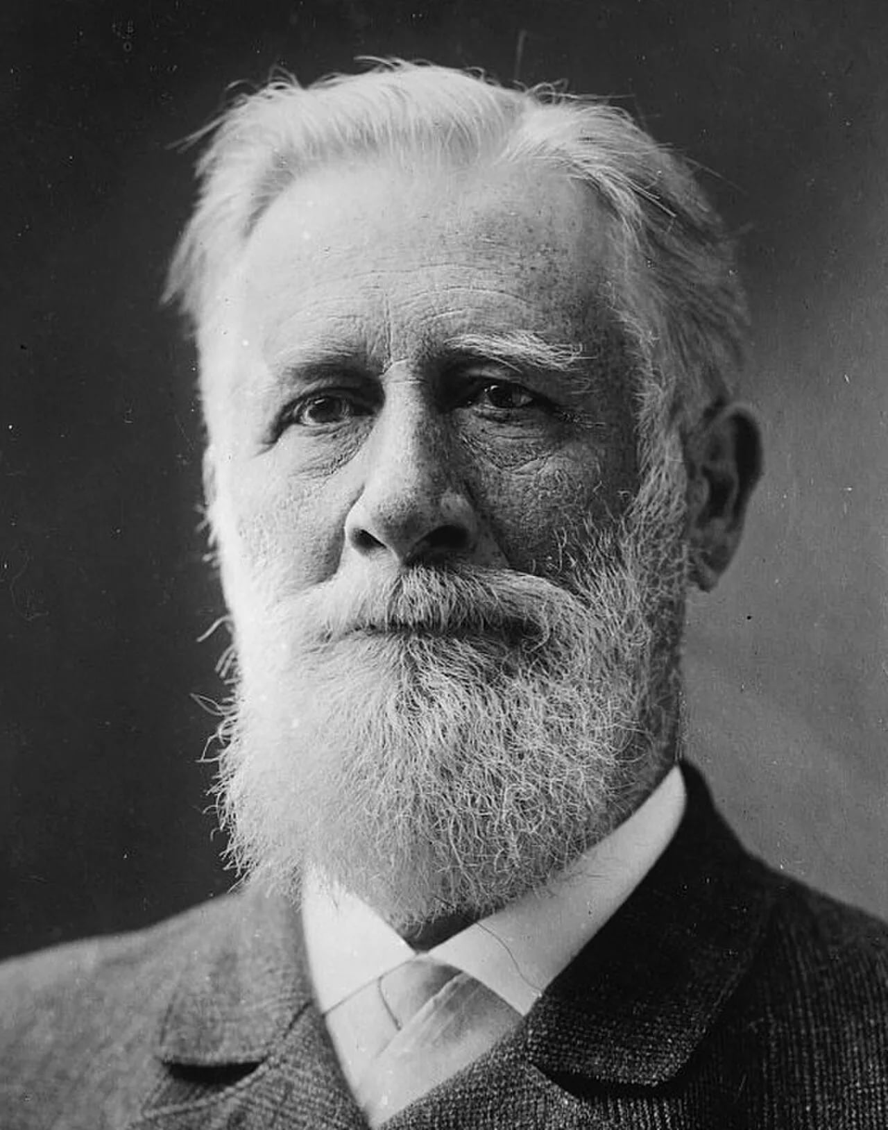 Portrait of Otto von Gierke (1841–1921) – memorial page