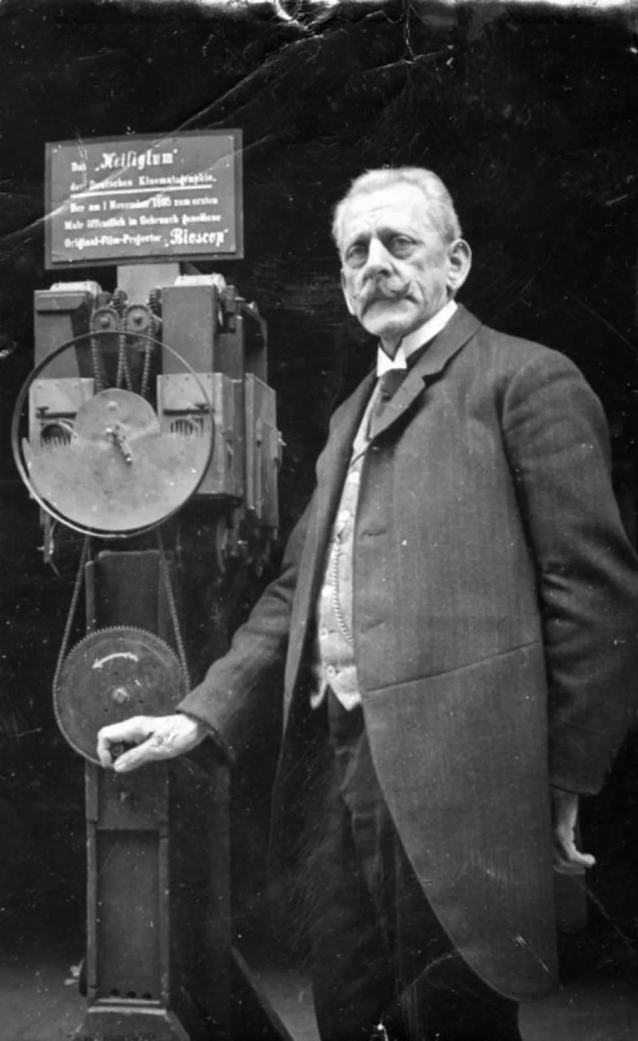 Portrait of Max Skladanowsky (1863–1939) – memorial page