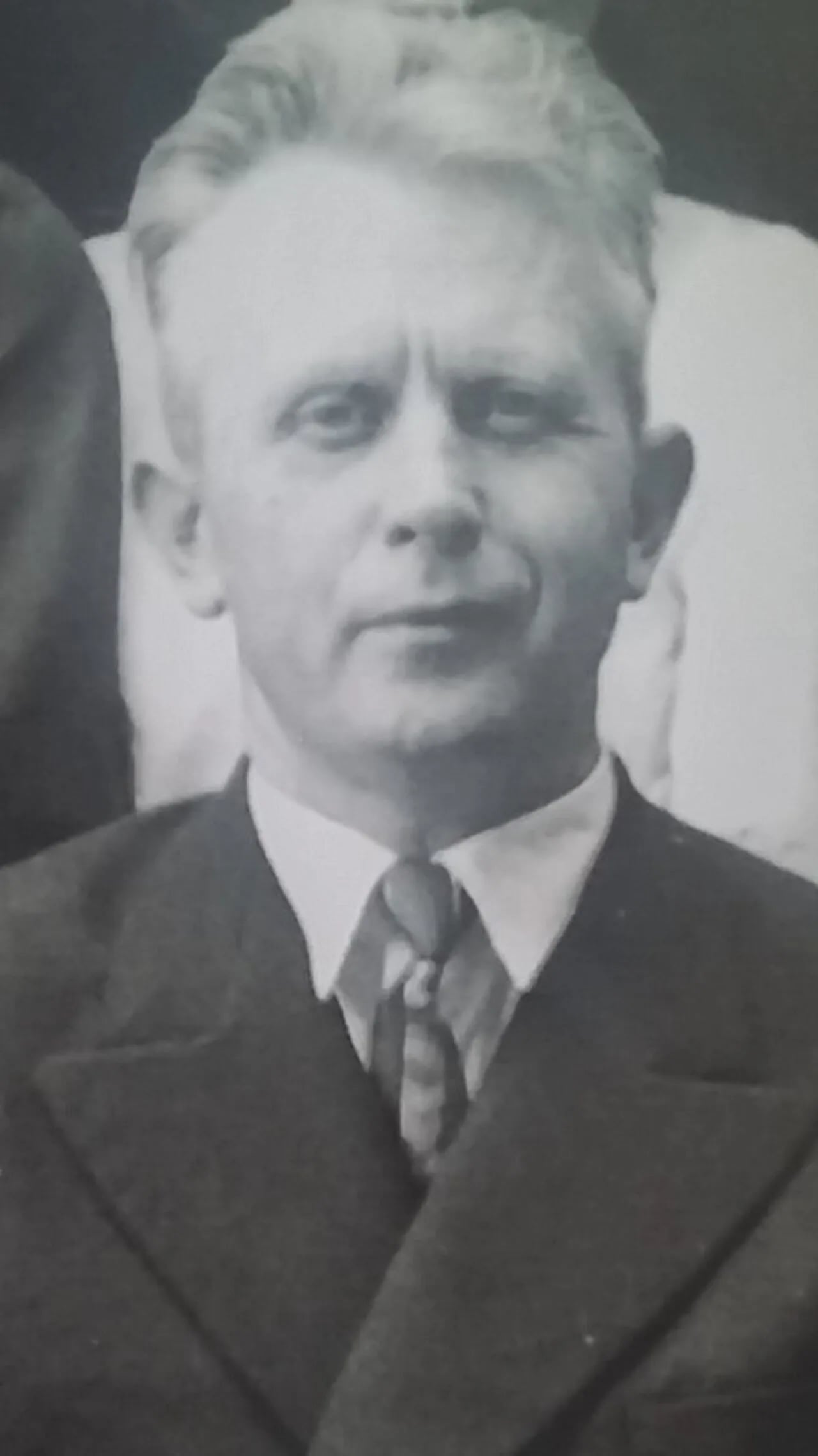 Portrait of Teodor Elas (1913–2005) – memorial page