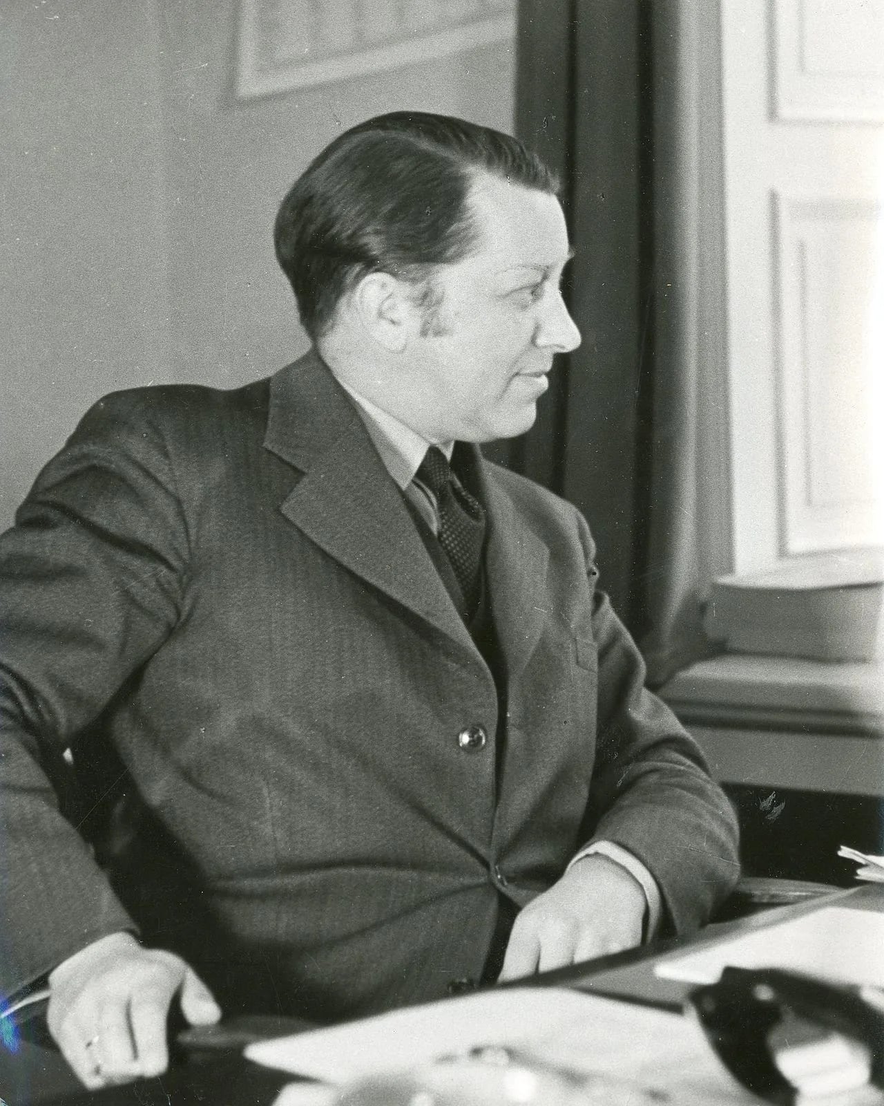 Portrait of Jens Schive (1900–1962) – memorial page