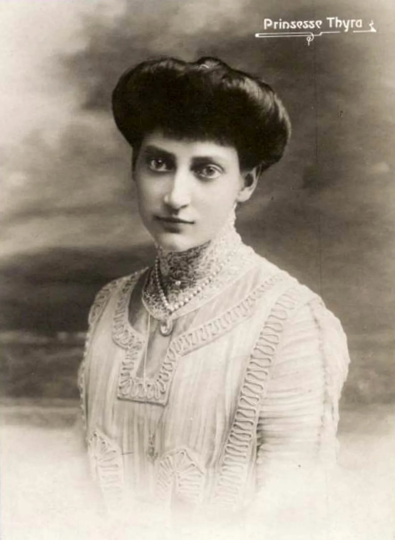 Porträt von Thyra von Dänemark (1880–1945) – Gedenkseite
