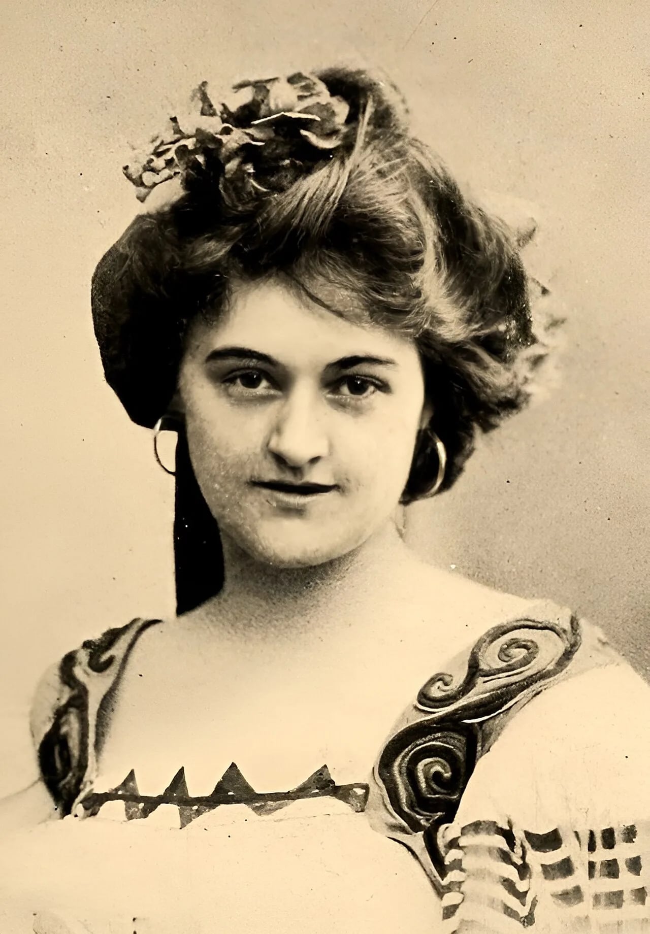 Porträt von Helen Bertram (1865–1953) – Gedenkseite