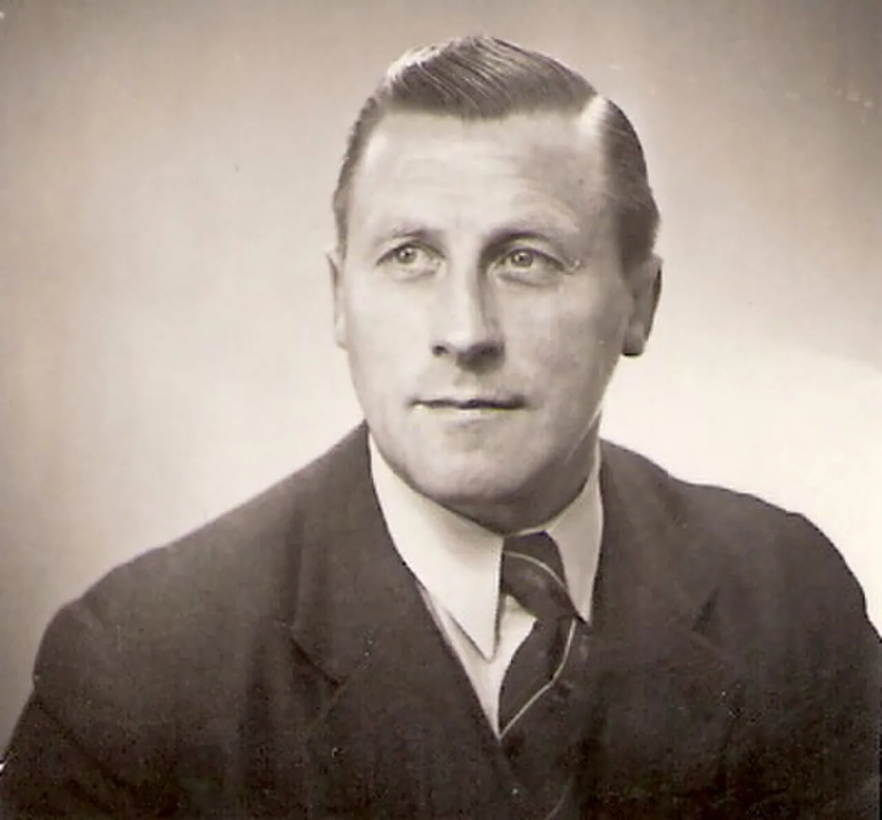 Portrait of Eric Johansson (1904–1972) – memorial page