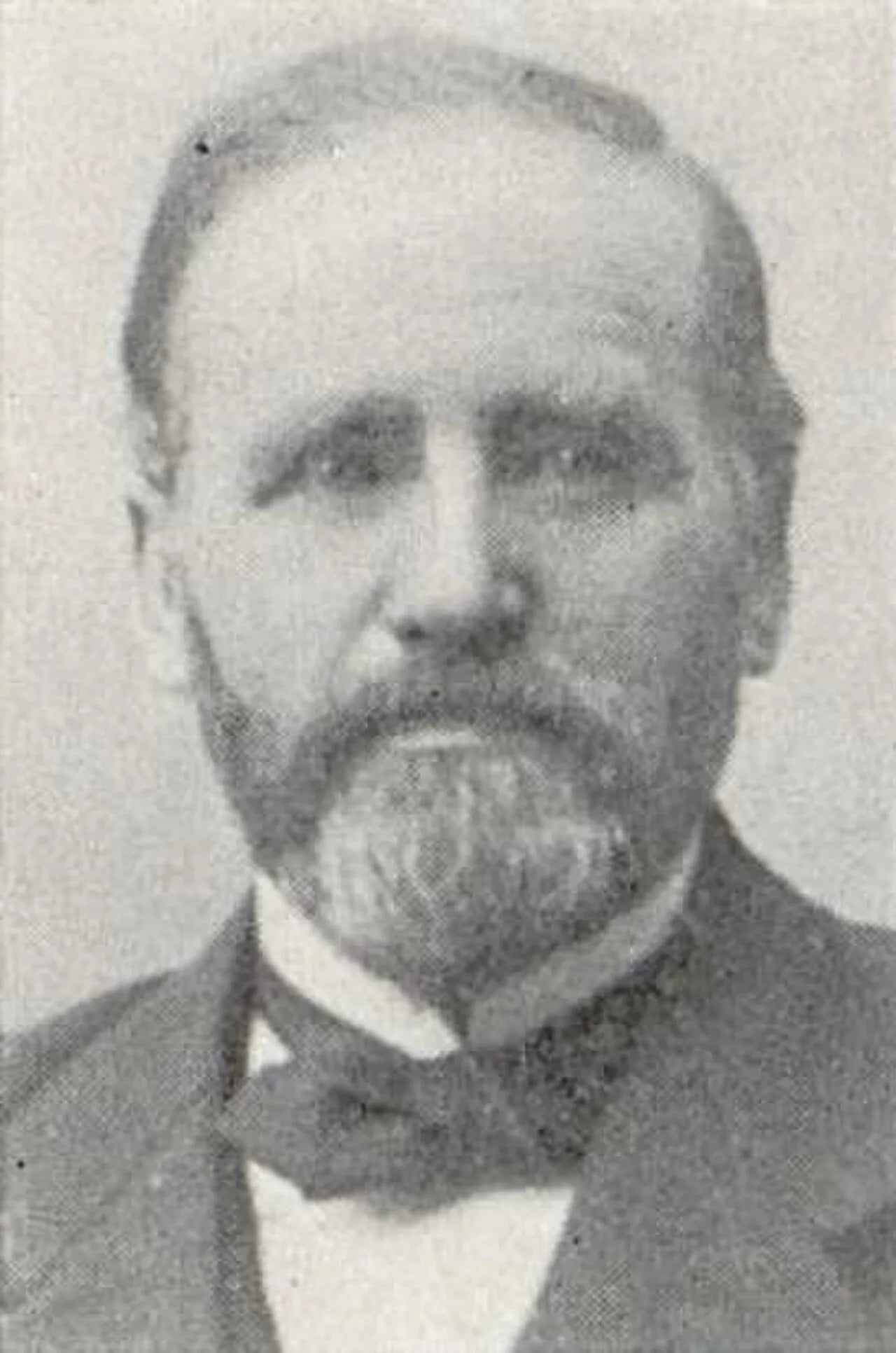 Portrait of Erik Simensen Høye (1837–1910) – memorial page