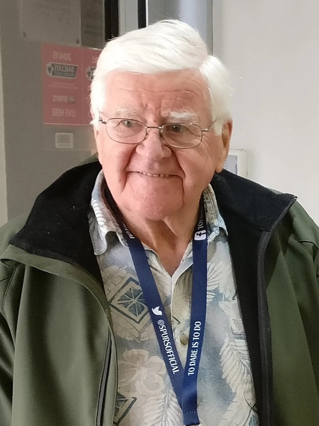 Porträt von Johnny Hills (1934–2021) – Gedenkseite