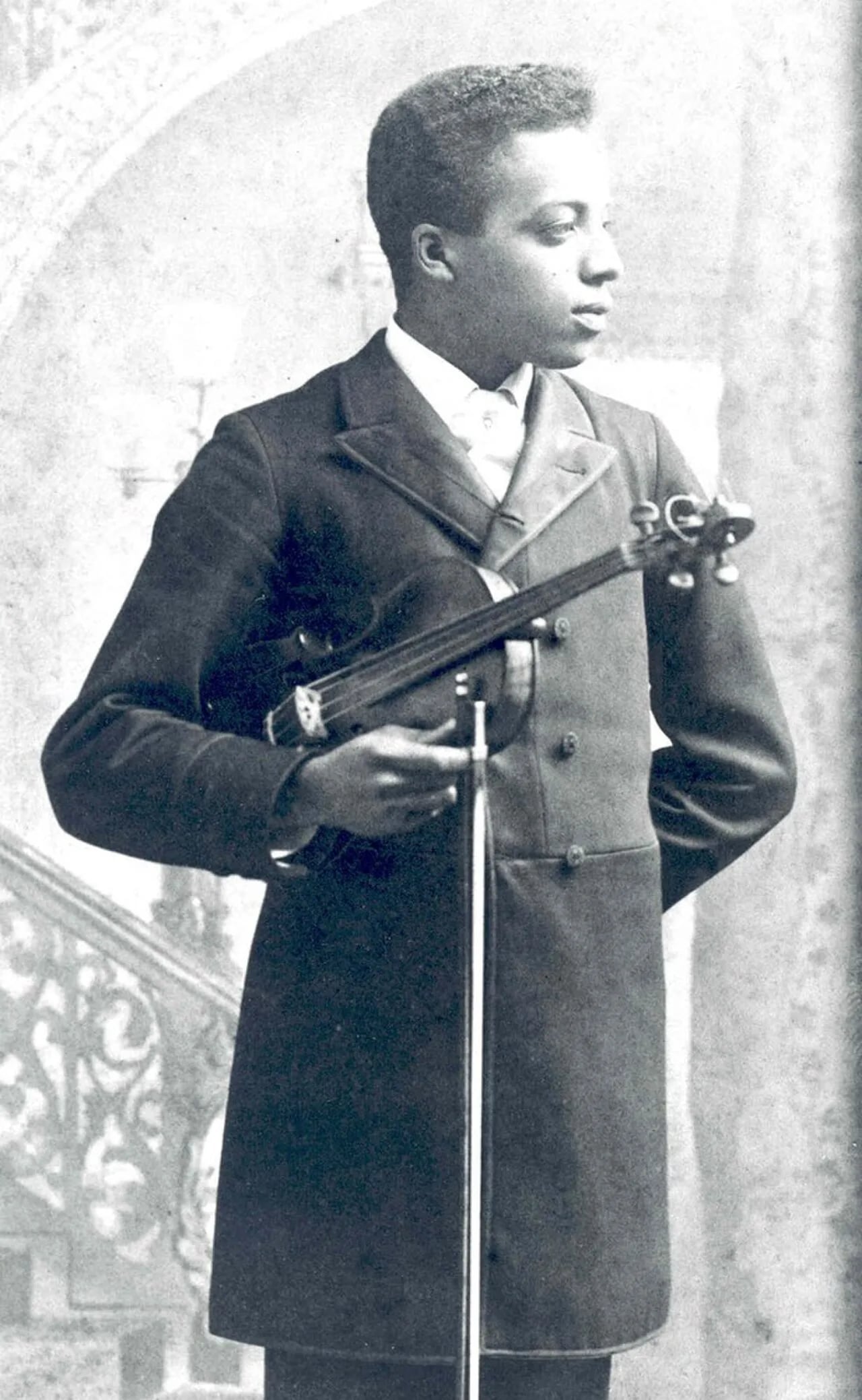 Portrait of Joseph Douglass (1871–1935) – memorial page