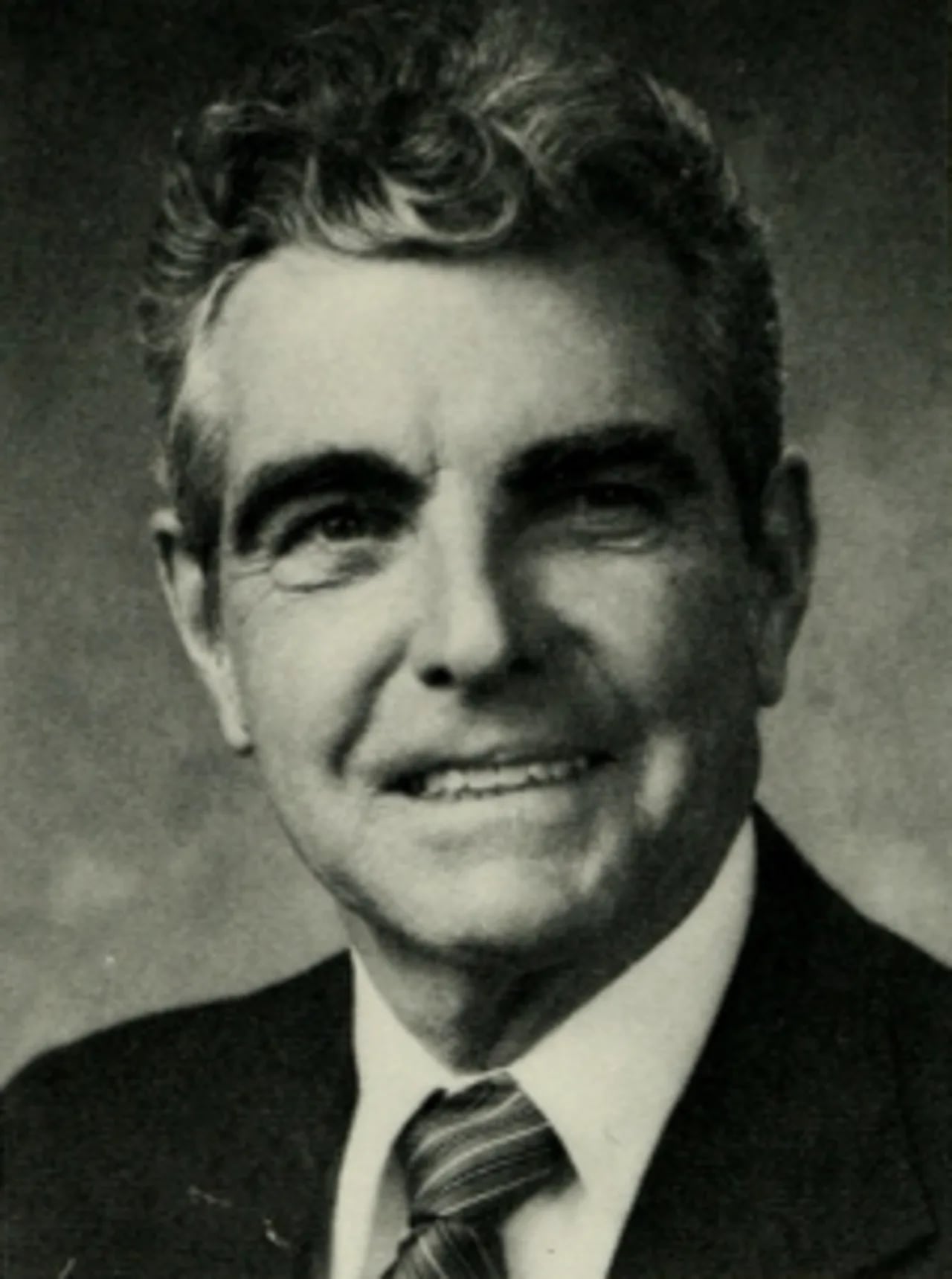 Portrait of Joseph M. Connolly (1924–2007) – memorial page