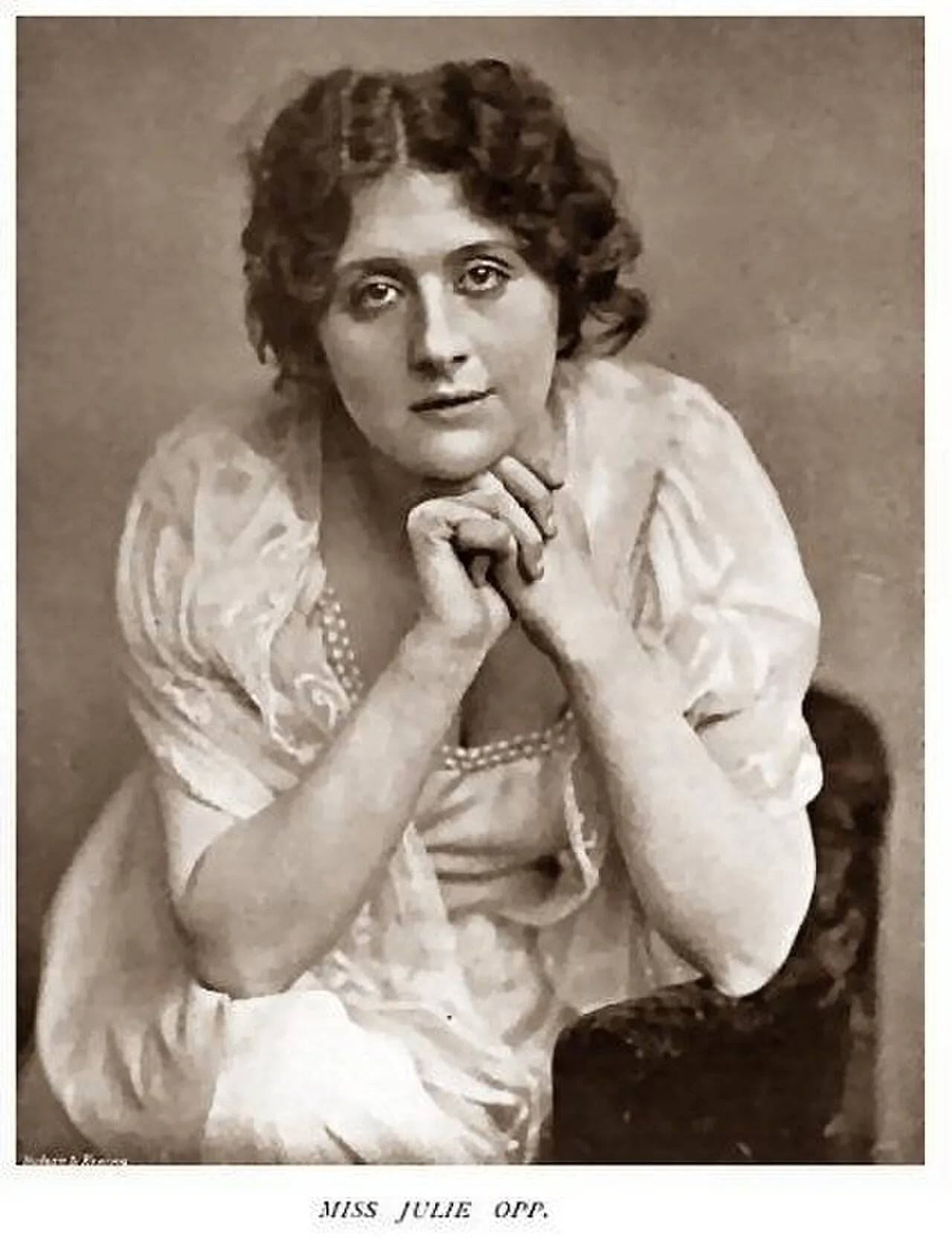 Porträt von Julie Opp (1871–1921) – Gedenkseite