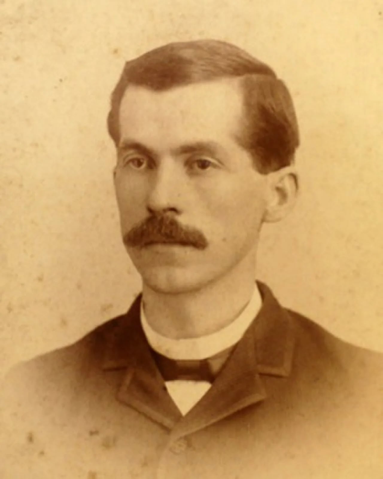 Porträt von Archibald Hill Carmichael (1864–1947) – Gedenkseite