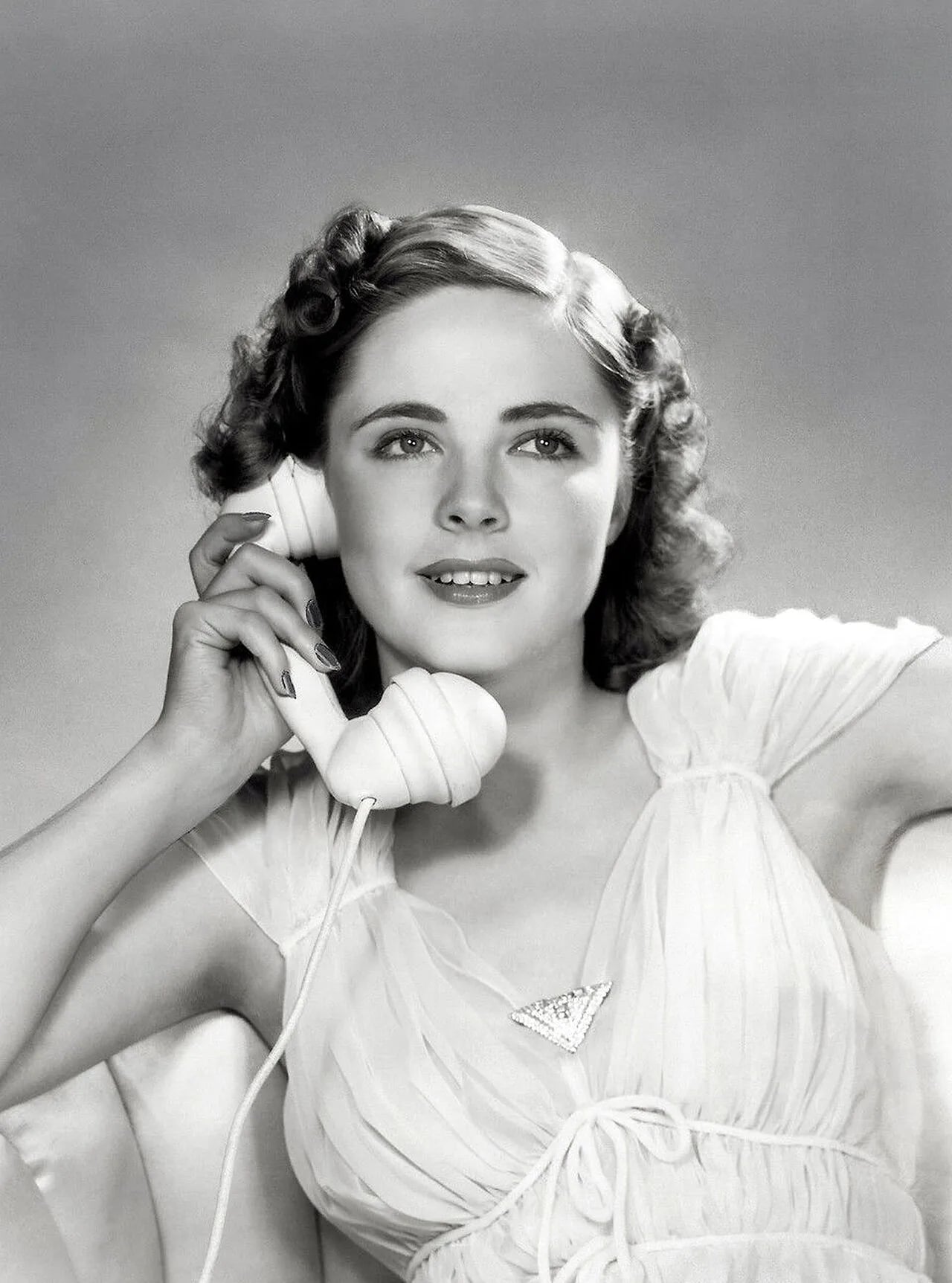 Portrait of Kay Aldridge (1917–1995) – memorial page
