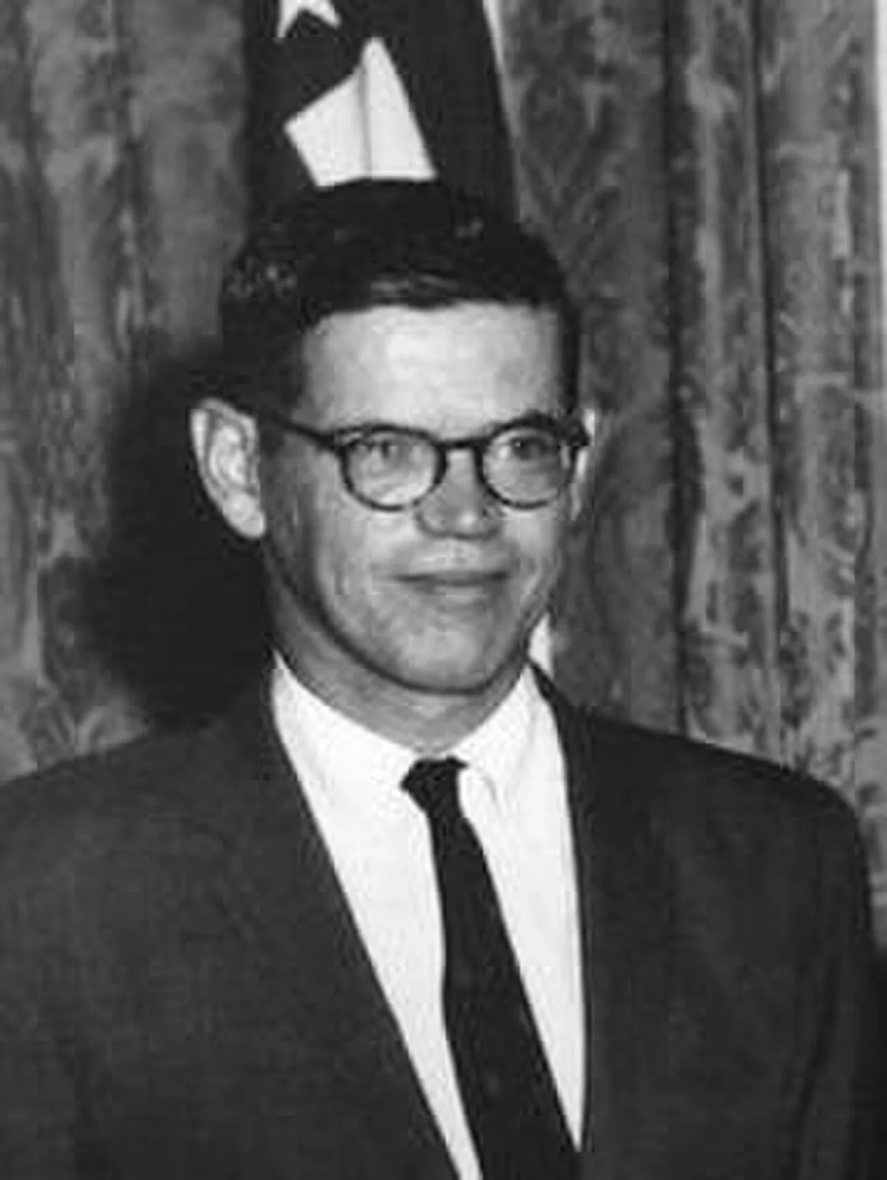 Portrait of John G. Palfrey (1919–1979) – memorial page