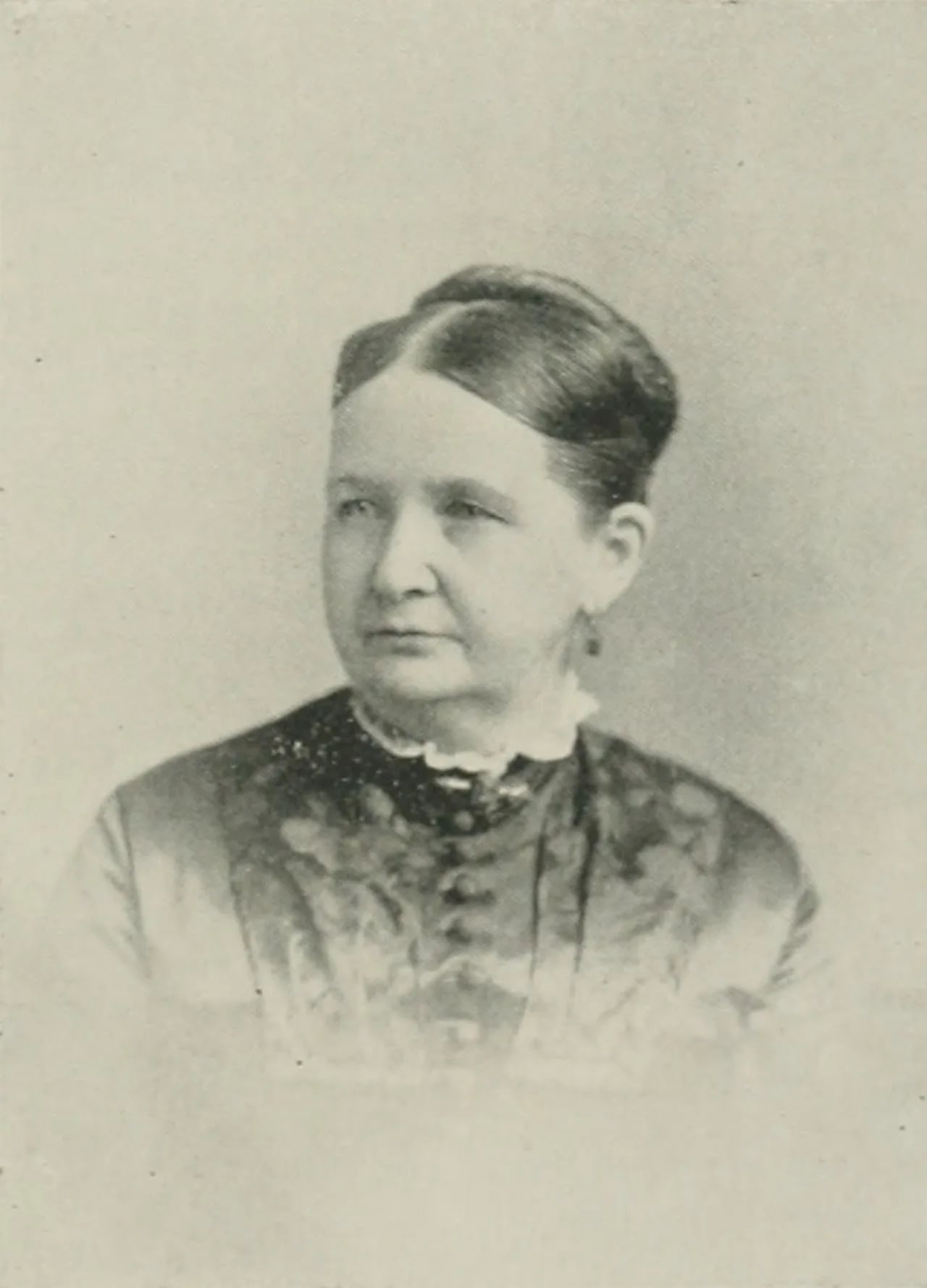 Portrait of Mary E. Ireland (1834–1927) – memorial page