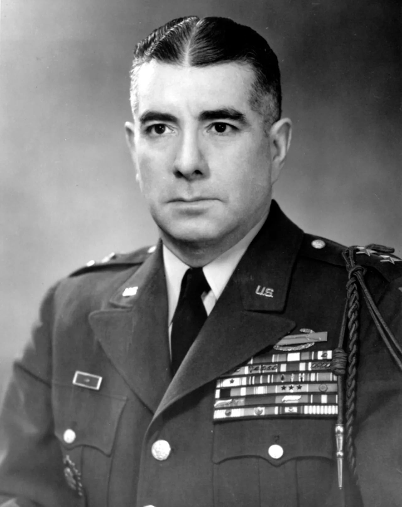 Porträt von Lionel C. McGarr (1904–1988) – Gedenkseite