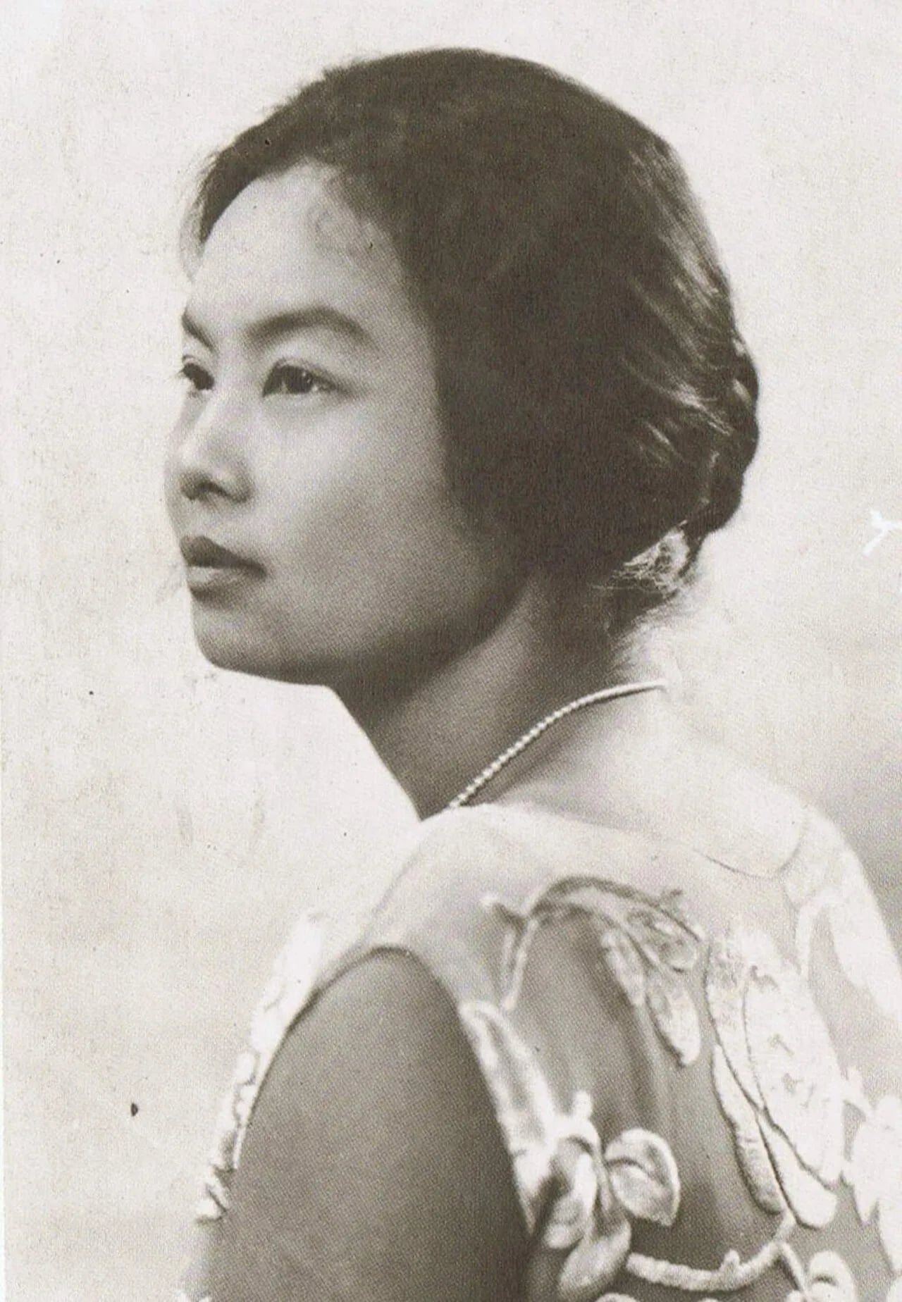 Portrait of Hemvadi (1892–1972) – memorial page