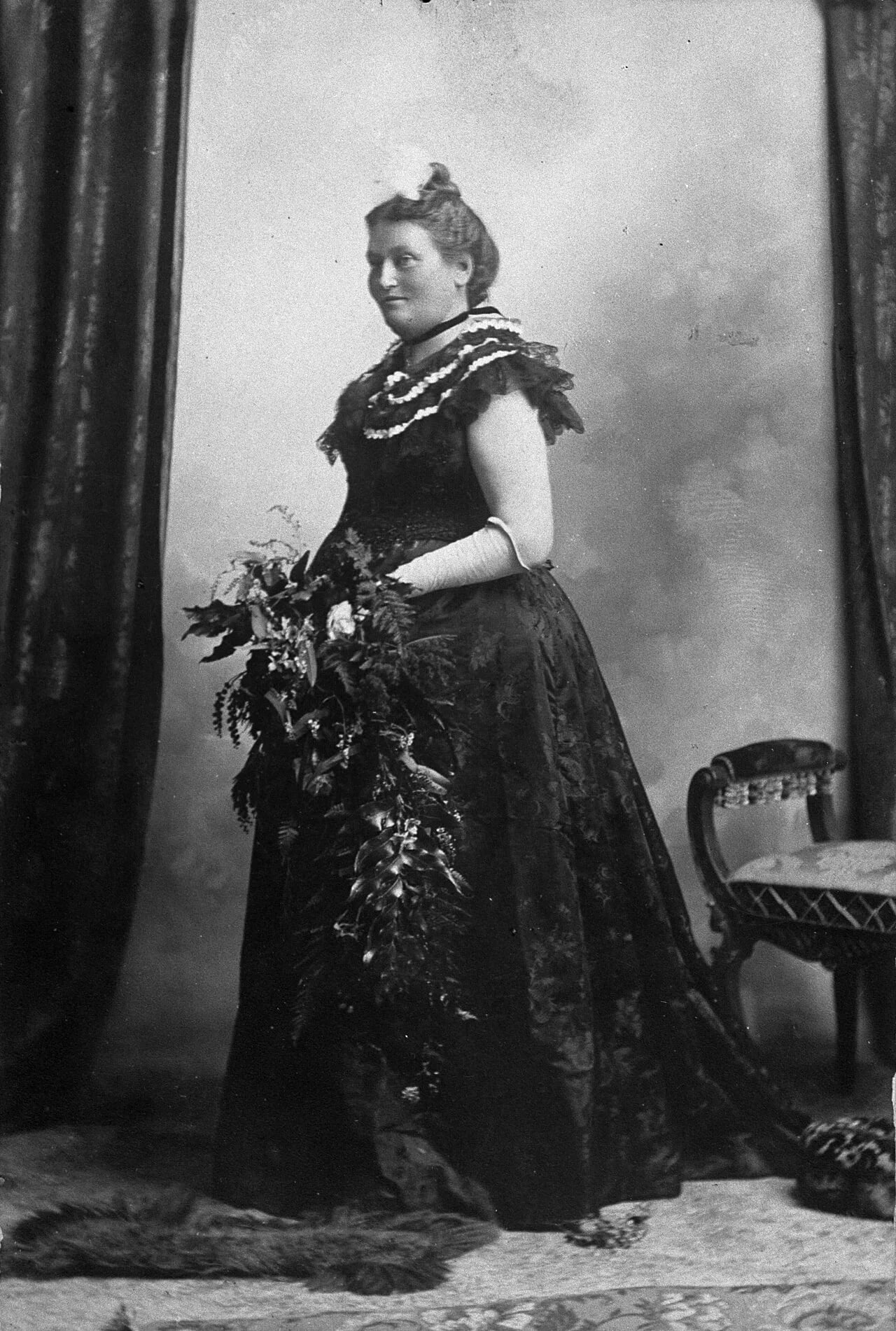 Portrait of Louisa Snelson (1844–1919) – memorial page