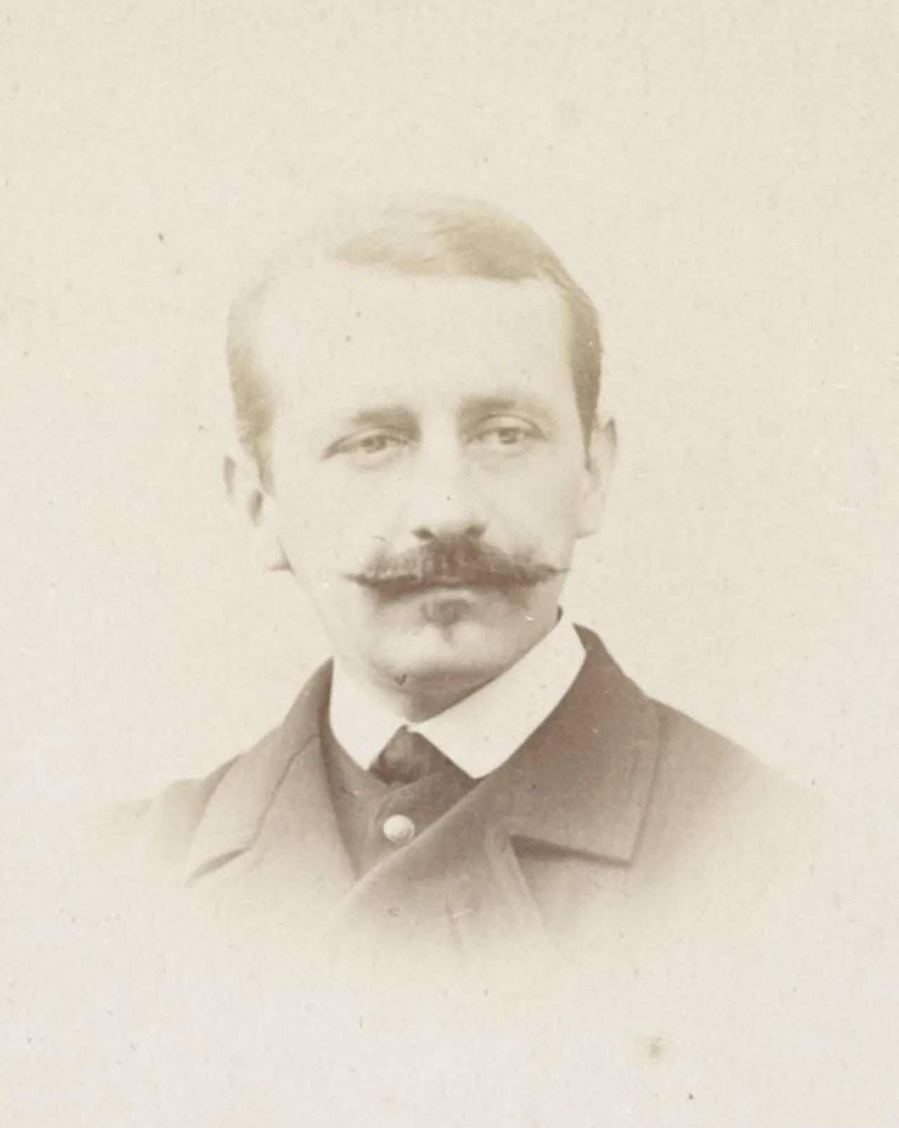 Porträt von Victor Nau de Champlouis (1833–1878) – Gedenkseite