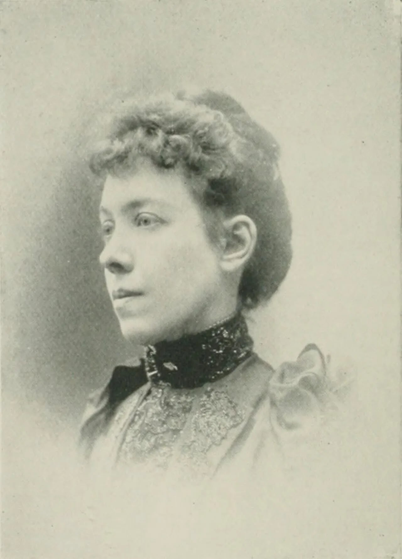Portrait of Alice S. Deletombe (1854–1929) – memorial page