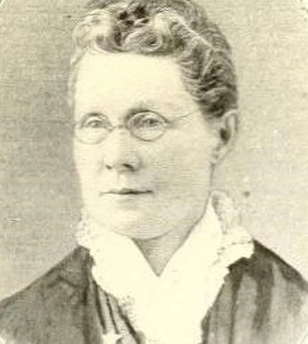 Portrait of Fanny Titus Hazen (1840–1930) – memorial page